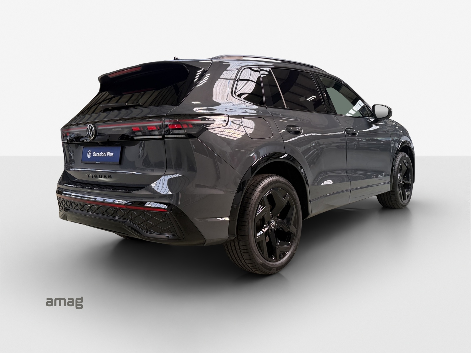 VW Tiguan 2.0 TSI DSG R-Line 4Motion-image-4
