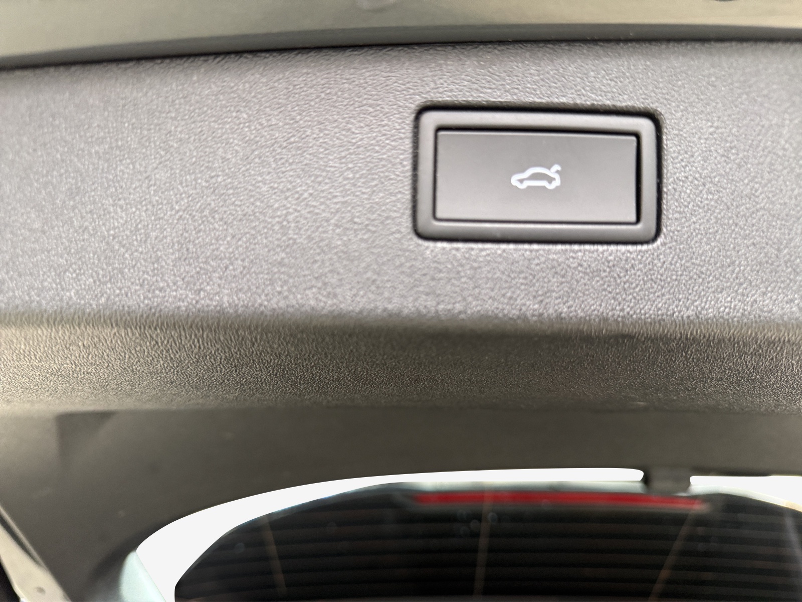 VW Tiguan 2.0 TSI DSG R-Line 4Motion-image-13