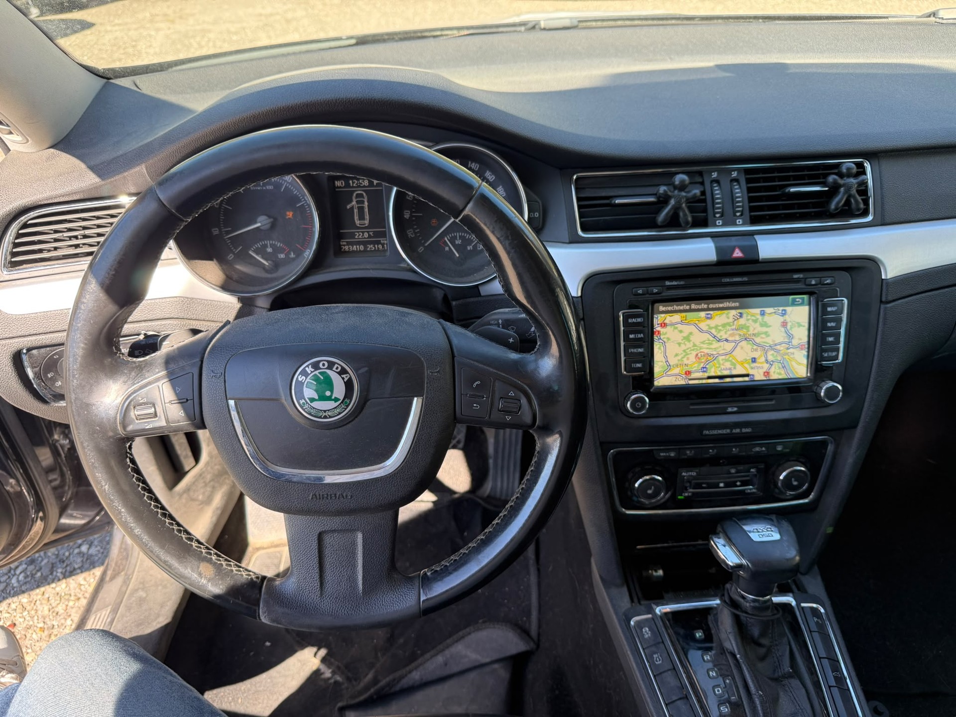 SKODA Superb Combi 3.6 FSI Ambition 4x4 DSG-image-8