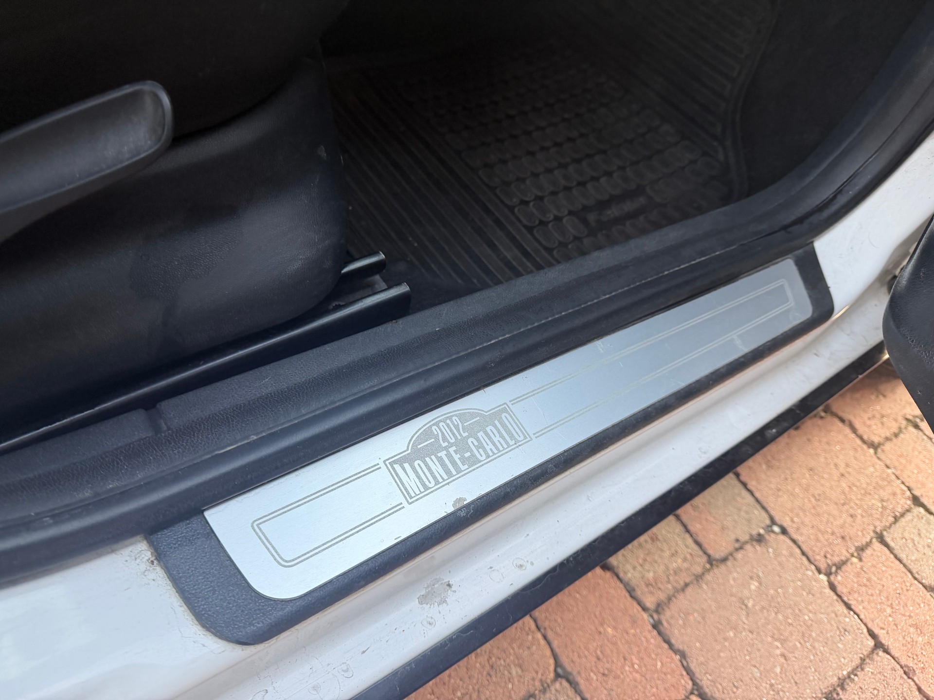 SKODA Fabia 1.2 TSI Monte Carlo-image-8