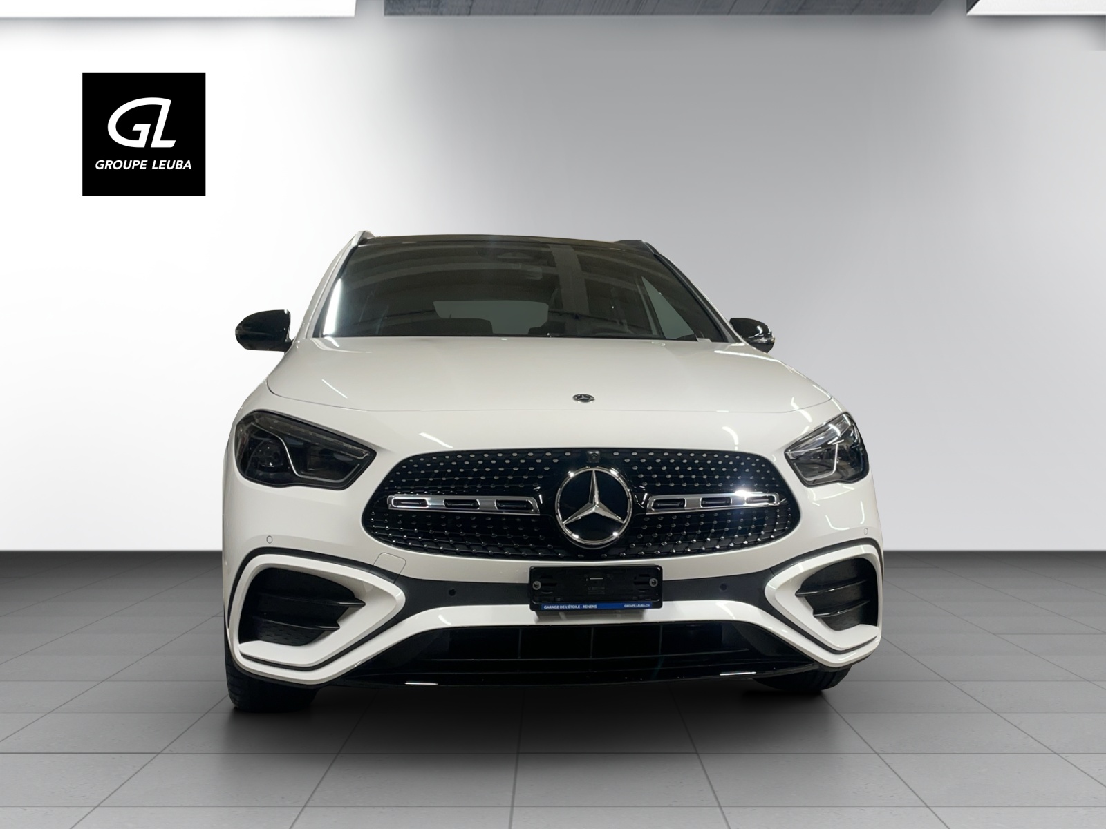 MERCEDES-BENZ GLA 220d 4Matic 8G-DCTSwiss Star-showroom-element-1