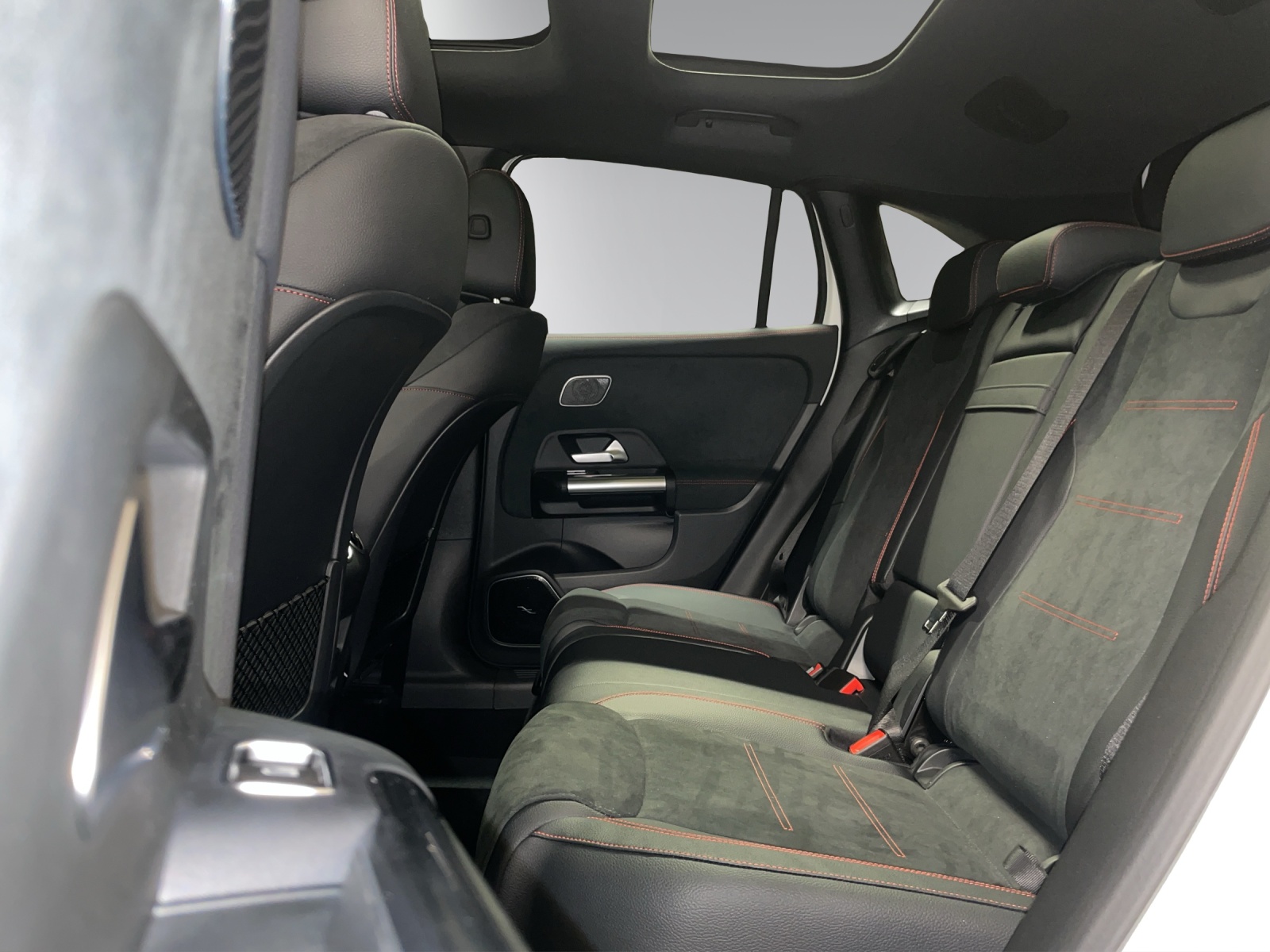 MERCEDES-BENZ GLA 220d 4Matic 8G-DCTSwiss Star-image-10