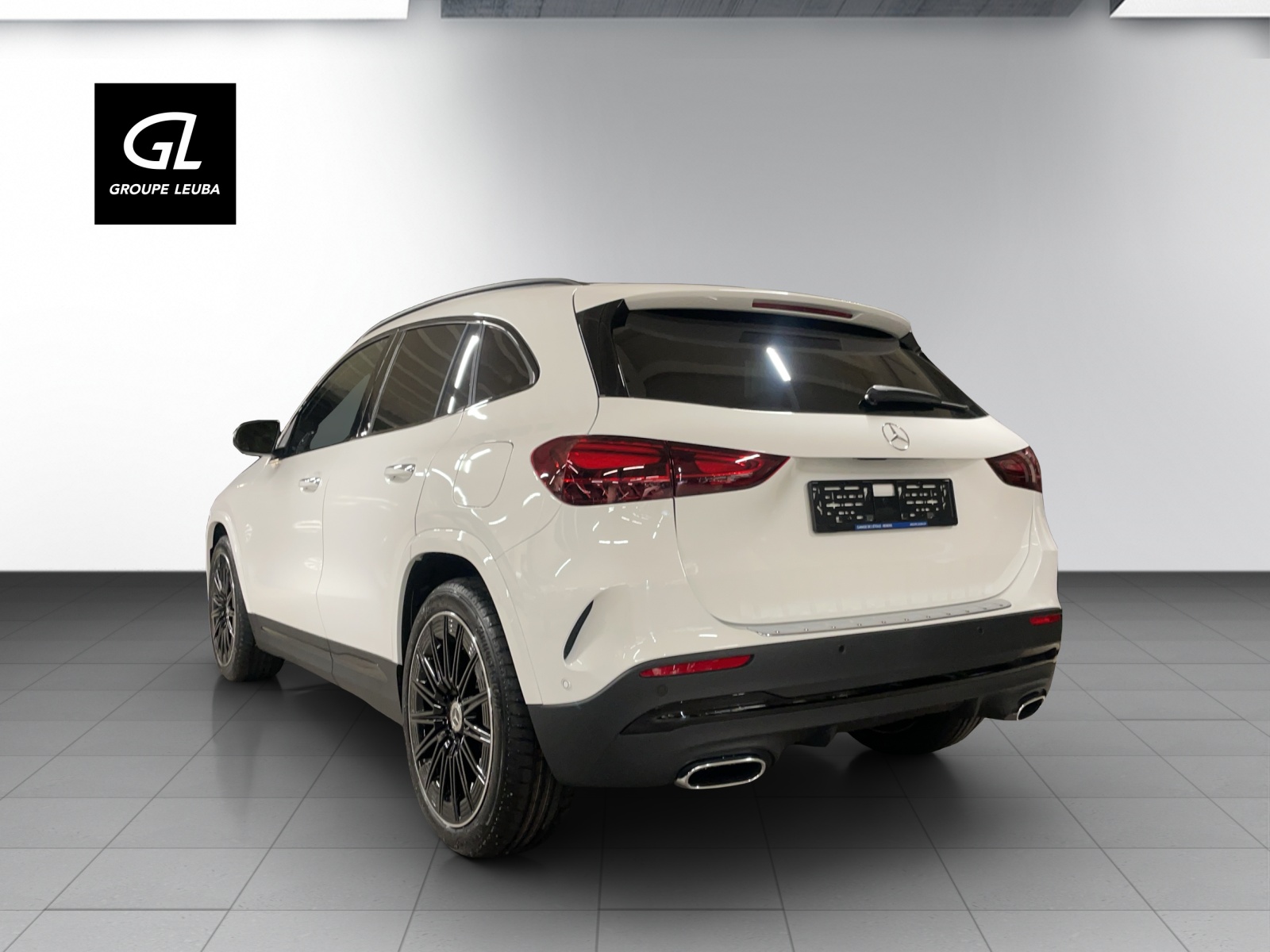 MERCEDES-BENZ GLA 220d 4Matic 8G-DCTSwiss Star-showroom-element-3