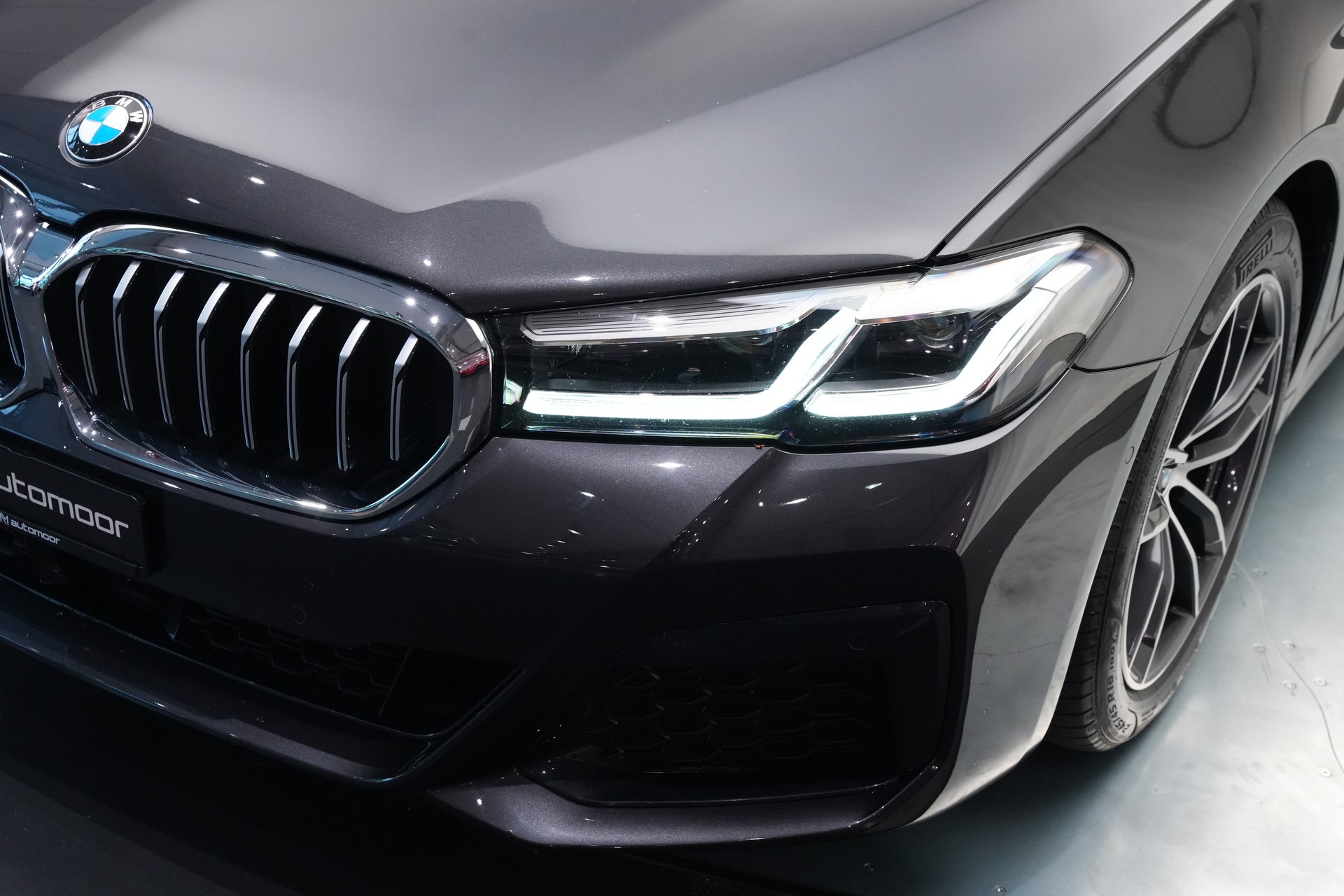 BMW 520d xDrive 48V Touring Pure M Sport Edition *CH-Fahrzeug*-image-46