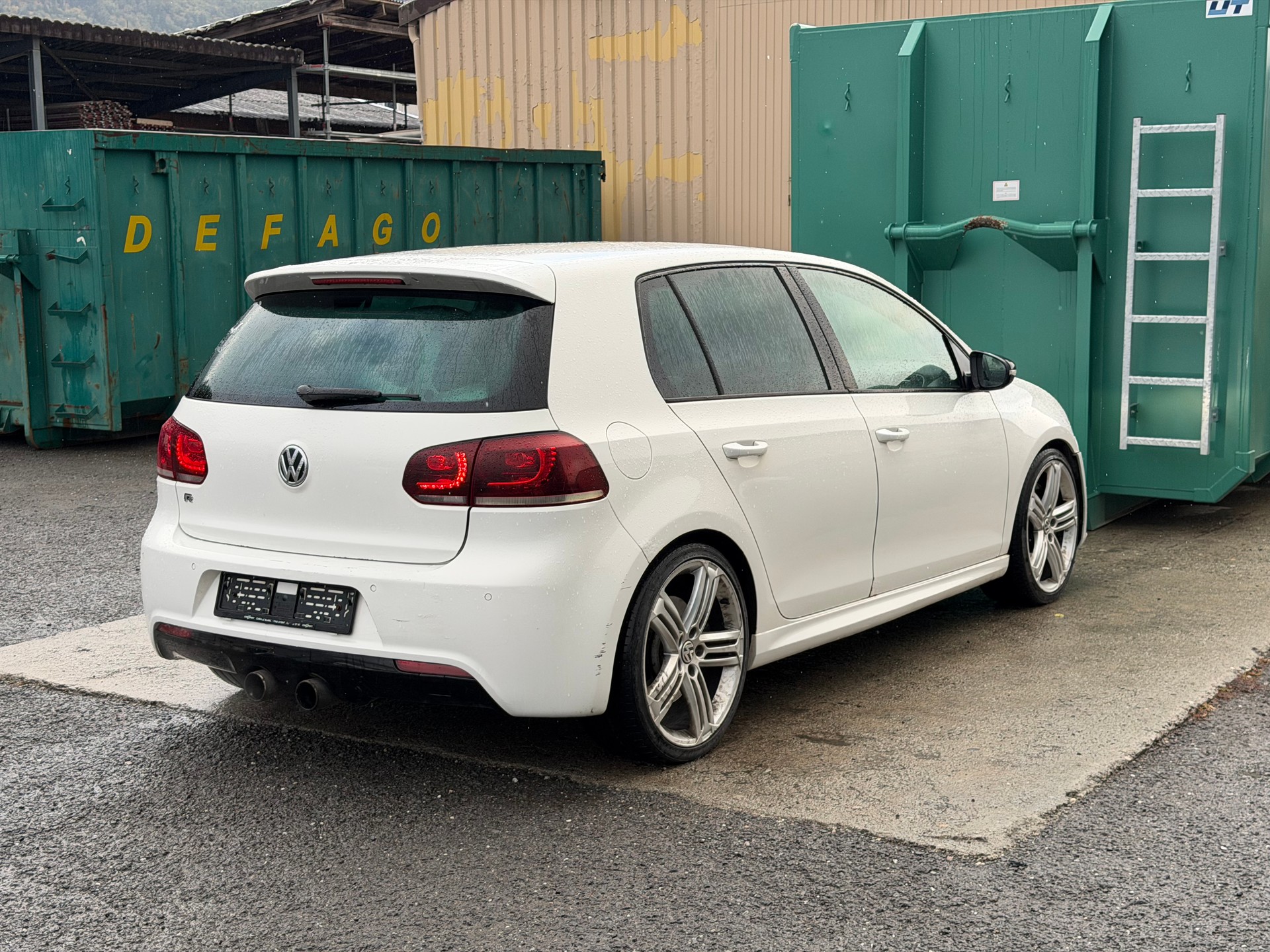 VW Golf 2.0 TSI R 4Motion DSG-image-5