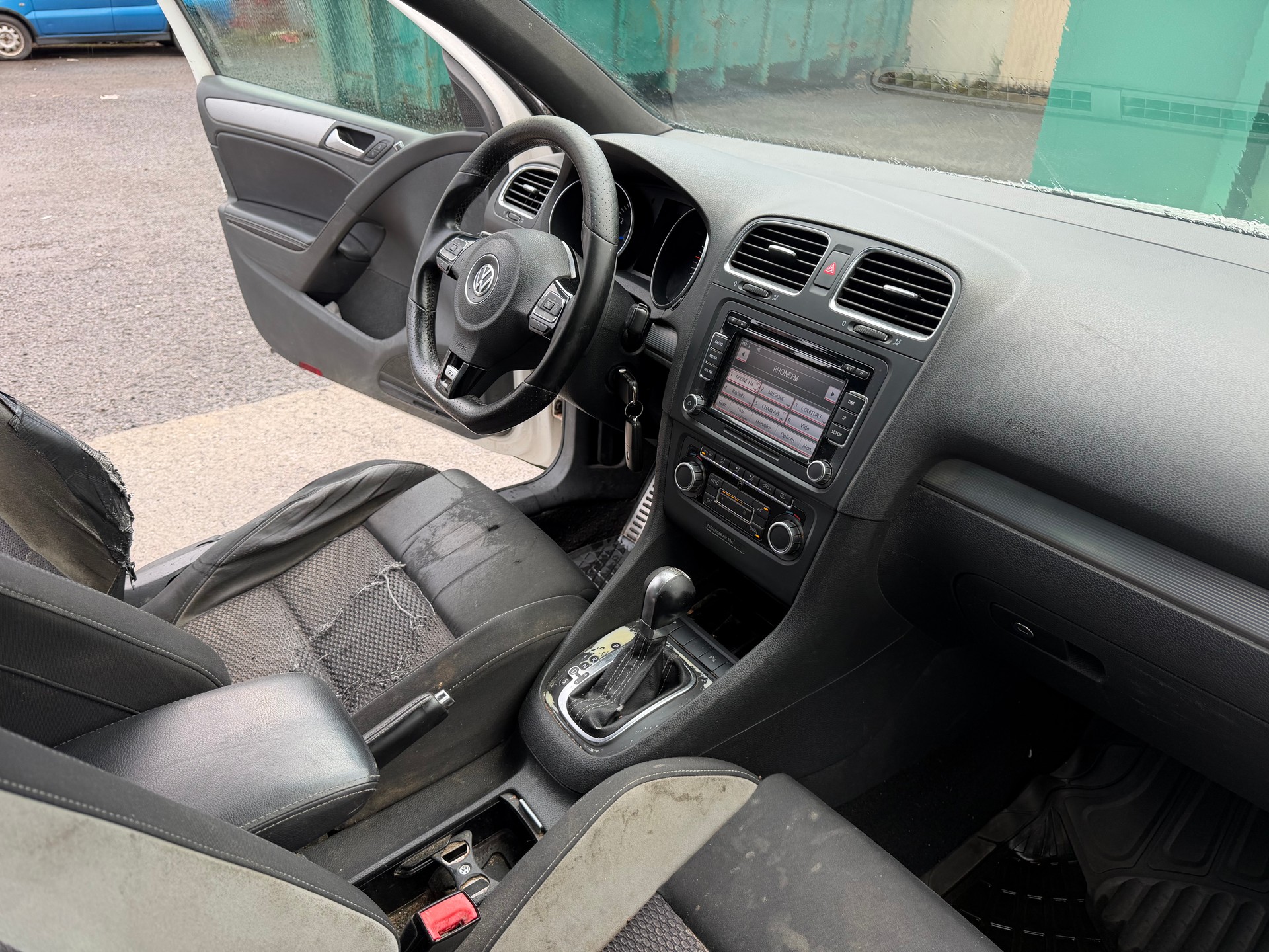 VW Golf 2.0 TSI R 4Motion DSG-image-11