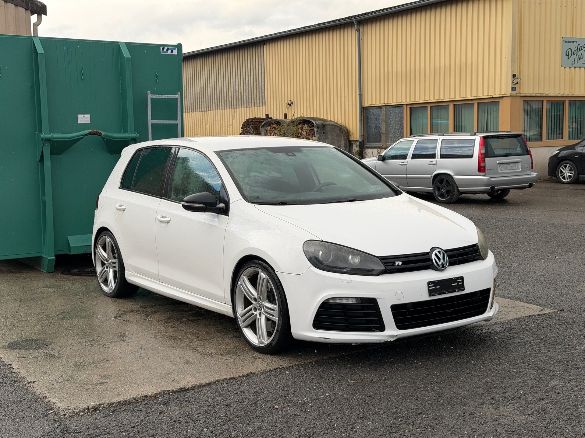 VW Golf 2.0 TSI R 4Motion DSG-image-2