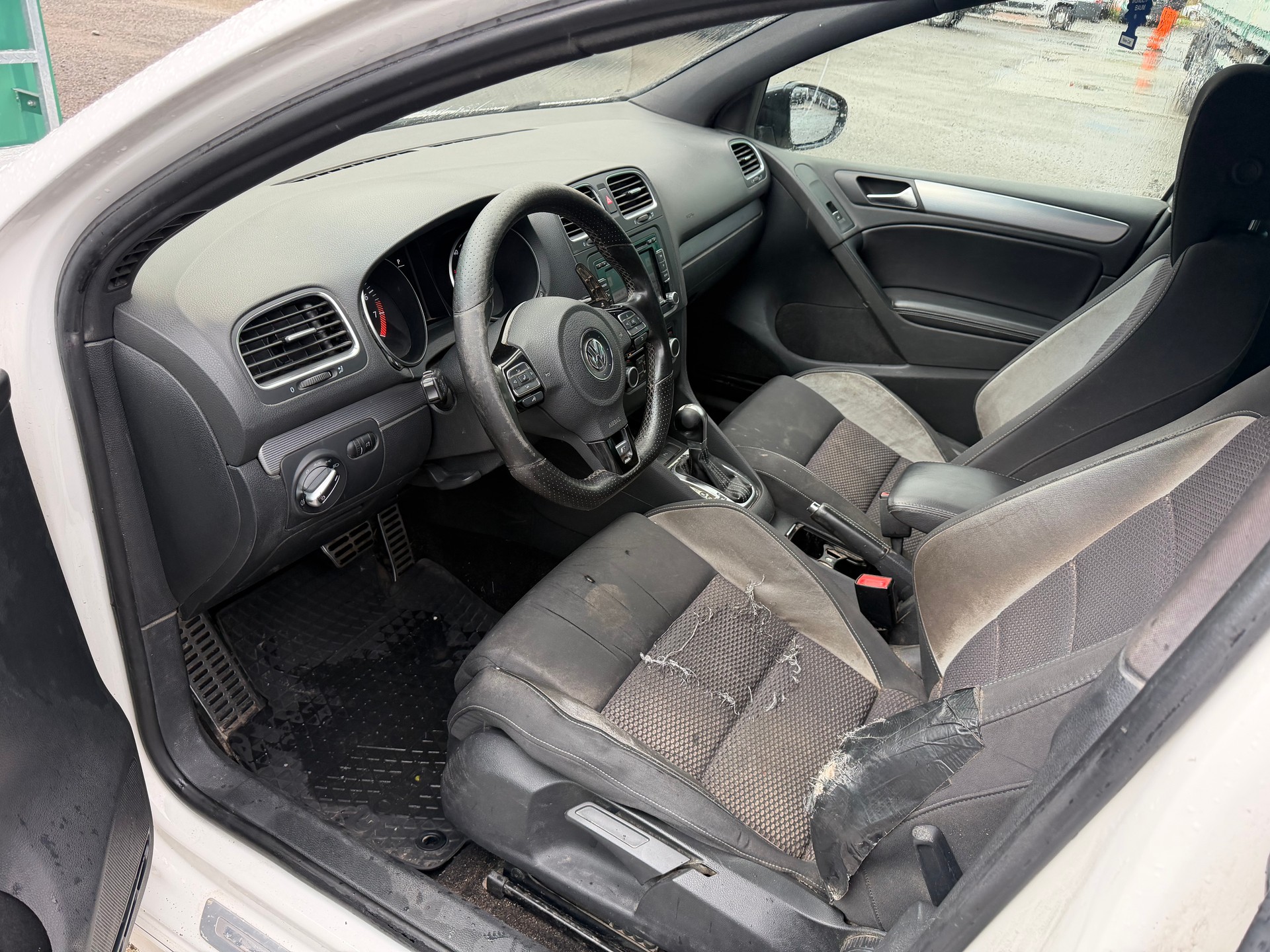 VW Golf 2.0 TSI R 4Motion DSG-image-9
