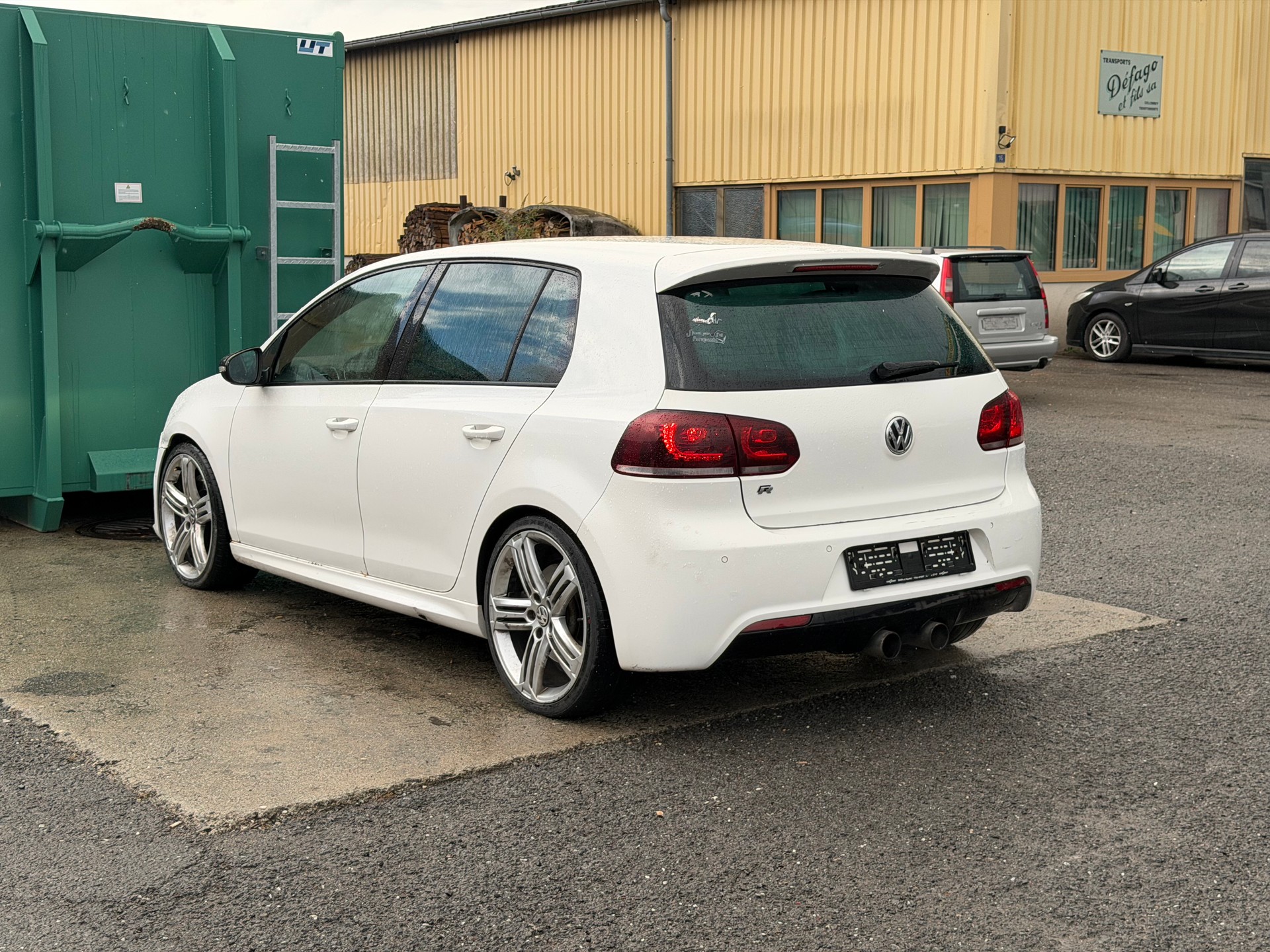VW Golf 2.0 TSI R 4Motion DSG-image-4
