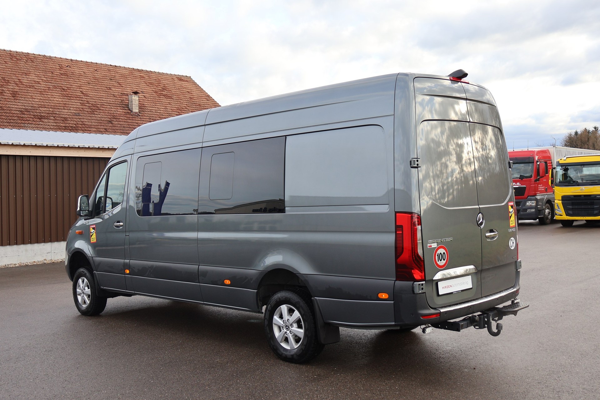 MERCEDES-BENZ Sprinter 319 CDI Lang 9G-TRONIC 4x4-image-2
