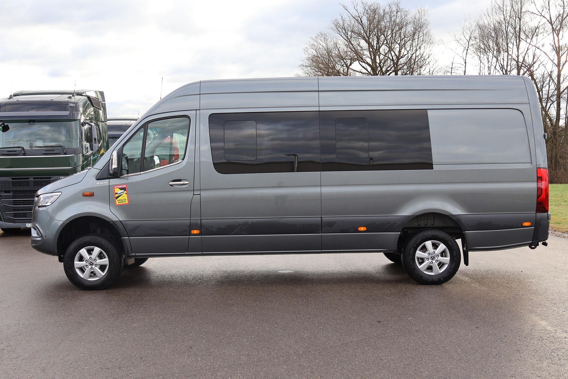 MERCEDES-BENZ Sprinter 319 CDI Lang 9G-TRONIC 4x4-image-1