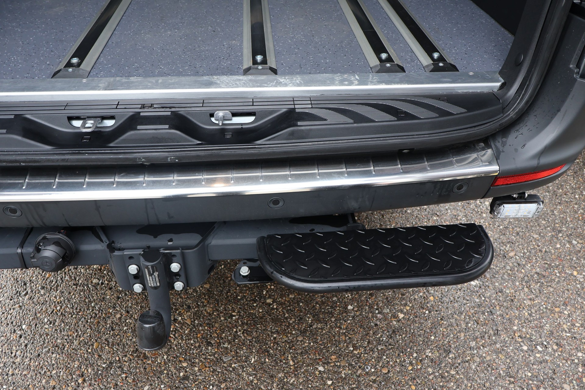 MERCEDES-BENZ Sprinter 319 CDI Lang 9G-TRONIC 4x4-image-24