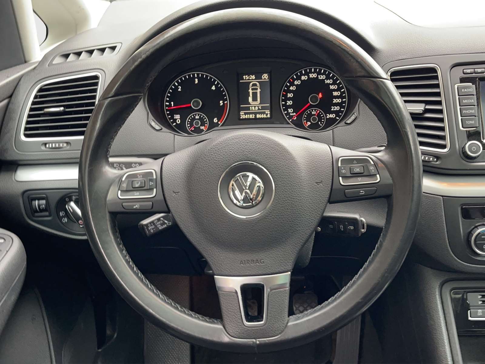 VW Sharan 2.0 TDI BMT Highline-image-10
