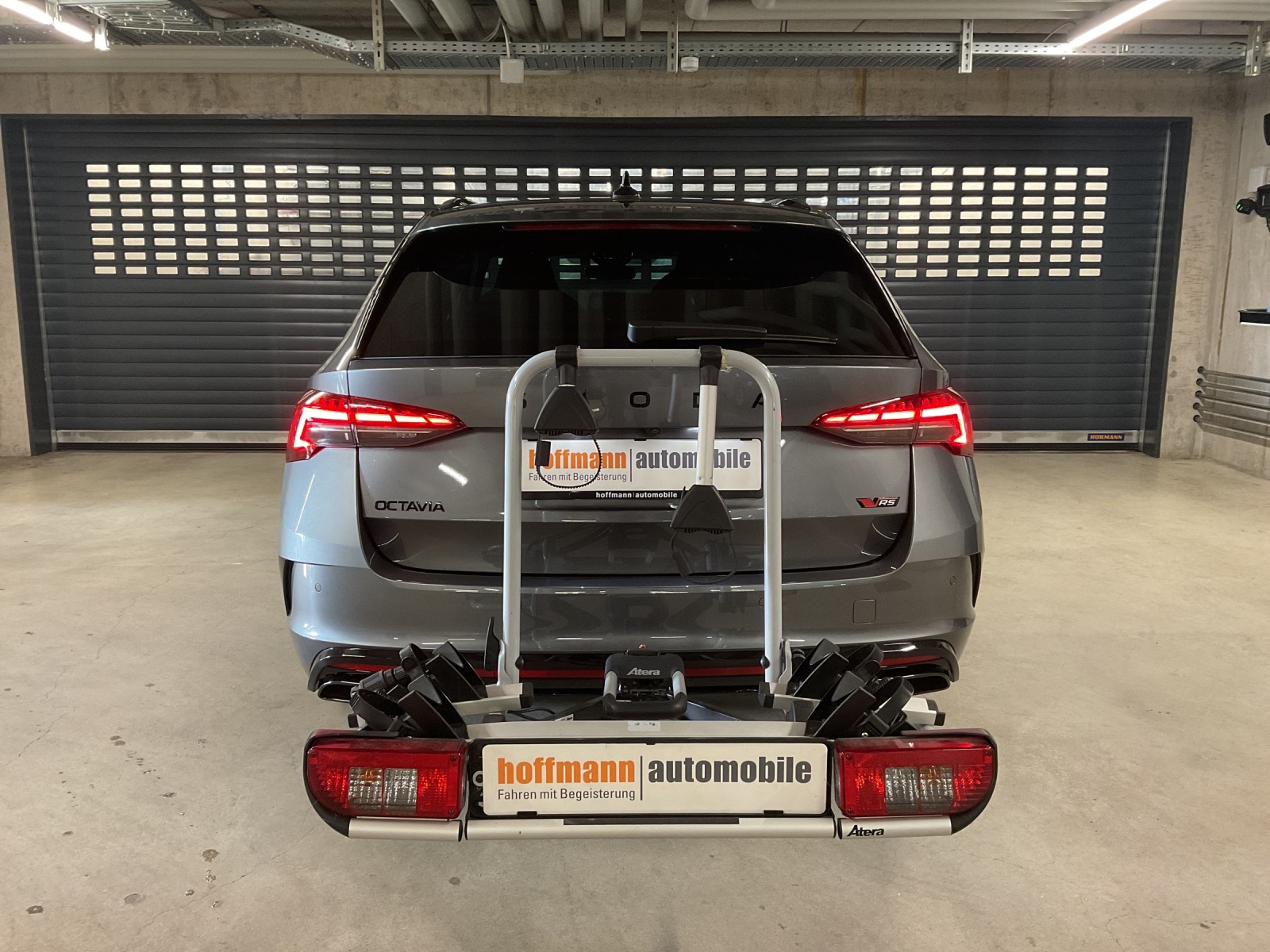 SKODA Octavia Combi 2.0 TSI DSG RS-image-14