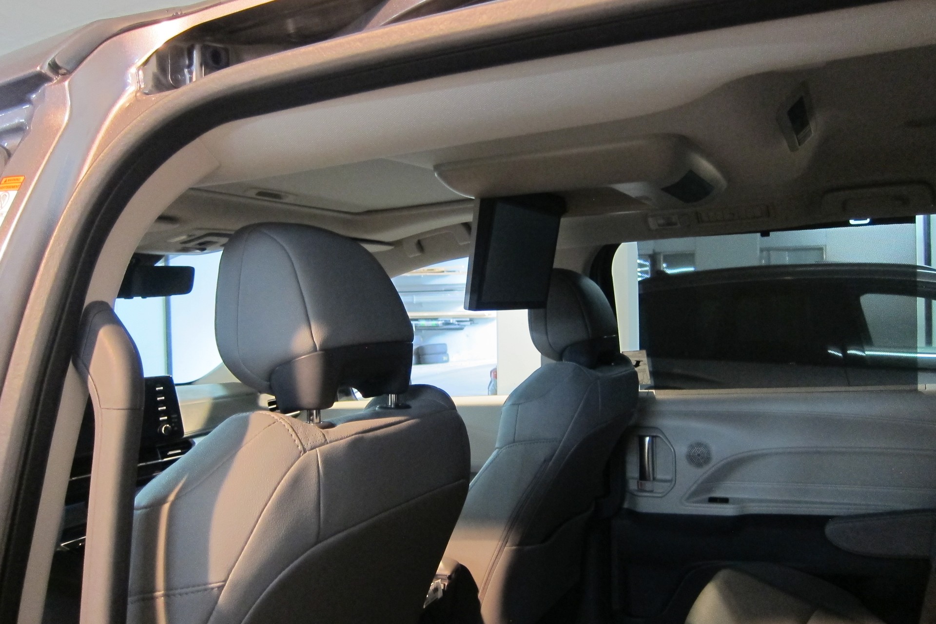 TOYOTA SIENNA 2024 HYBRID AWD LIMITED TECHNOLOGY-PAKET-image-10