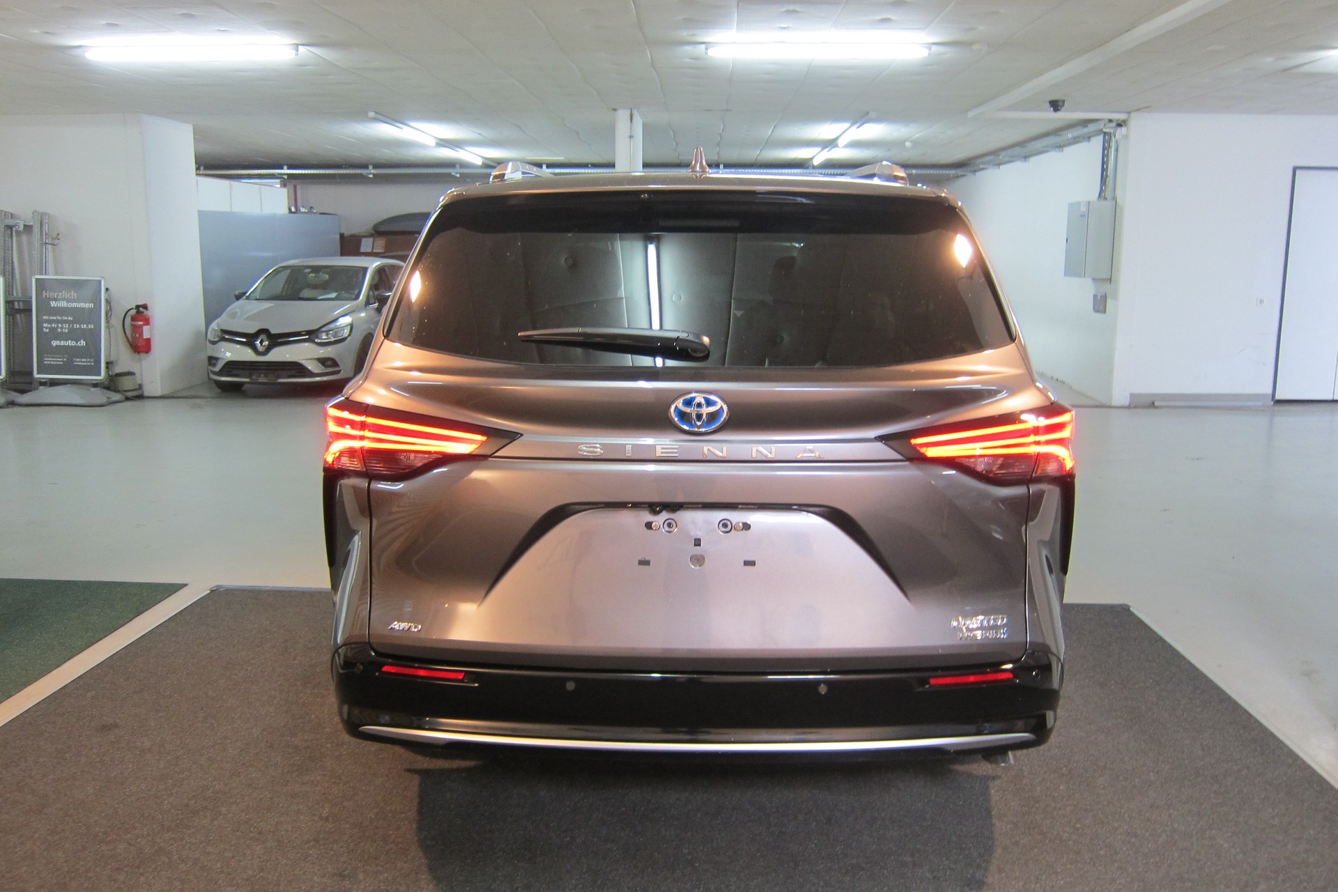 TOYOTA SIENNA 2024 HYBRID AWD LIMITED TECHNOLOGY-PAKET-image-5