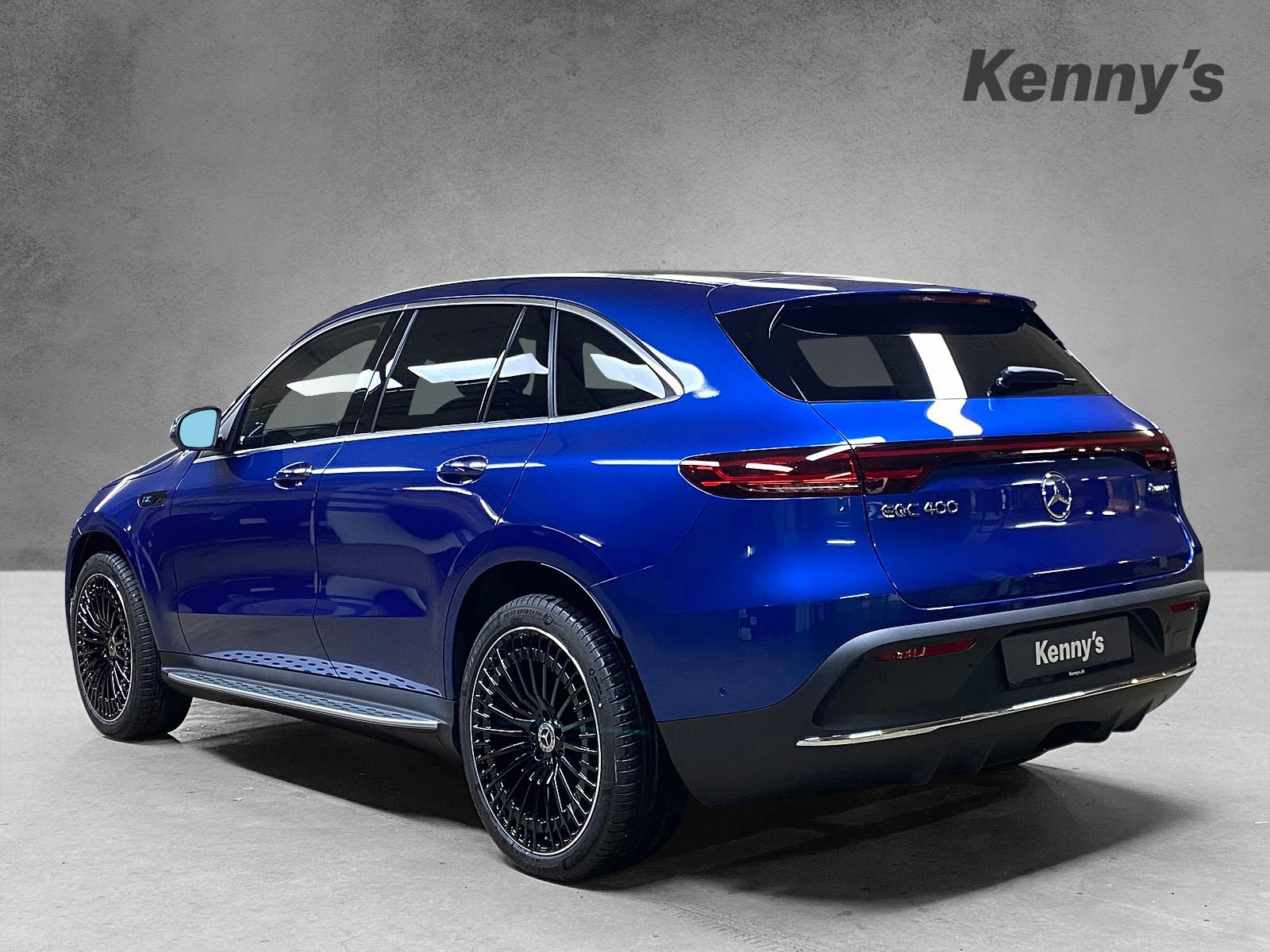 MERCEDES-BENZ EQC 400 4MATIC-showroom-element-3