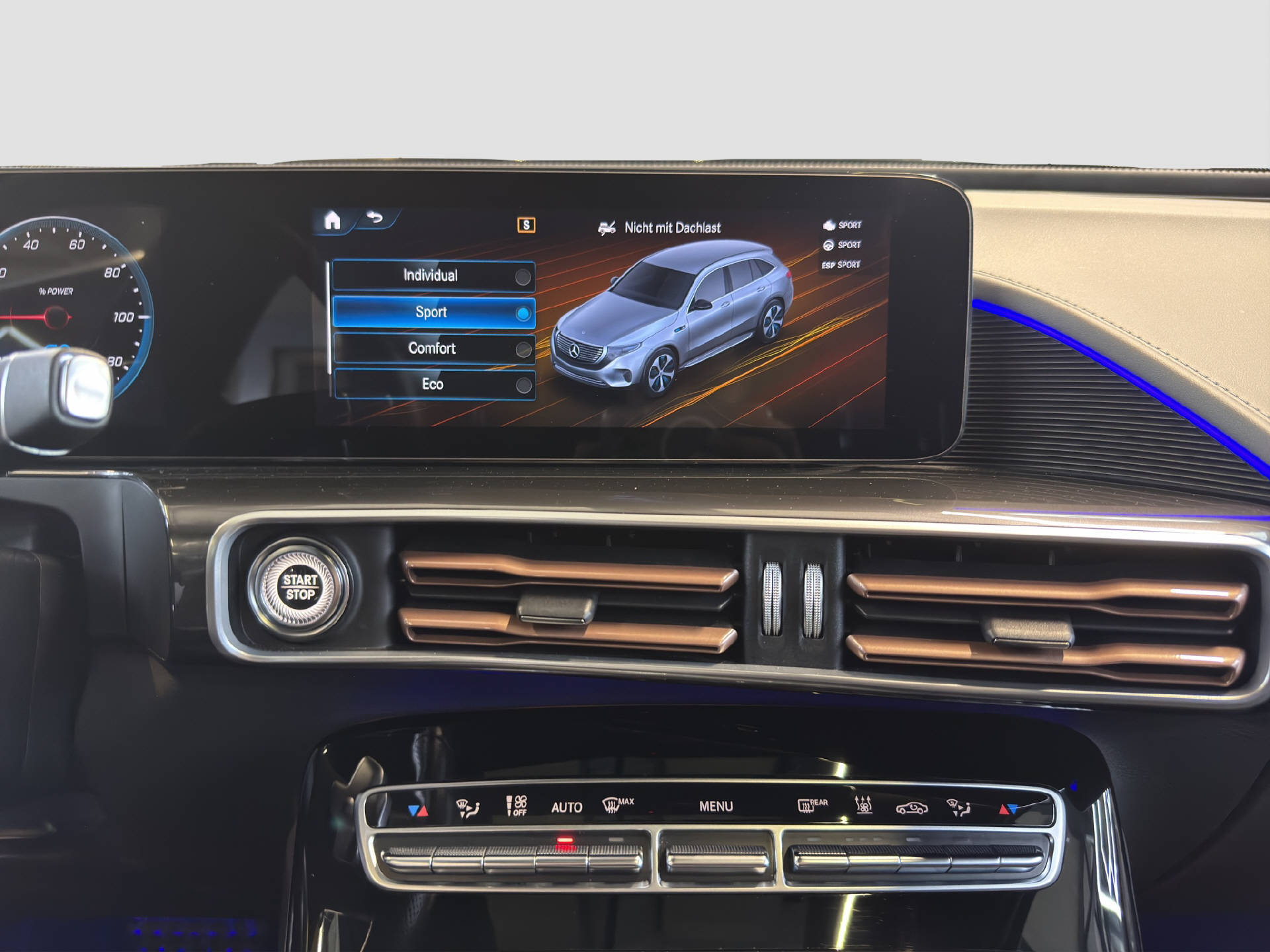MERCEDES-BENZ EQC 400 AMG Line 4MATIC-image-10