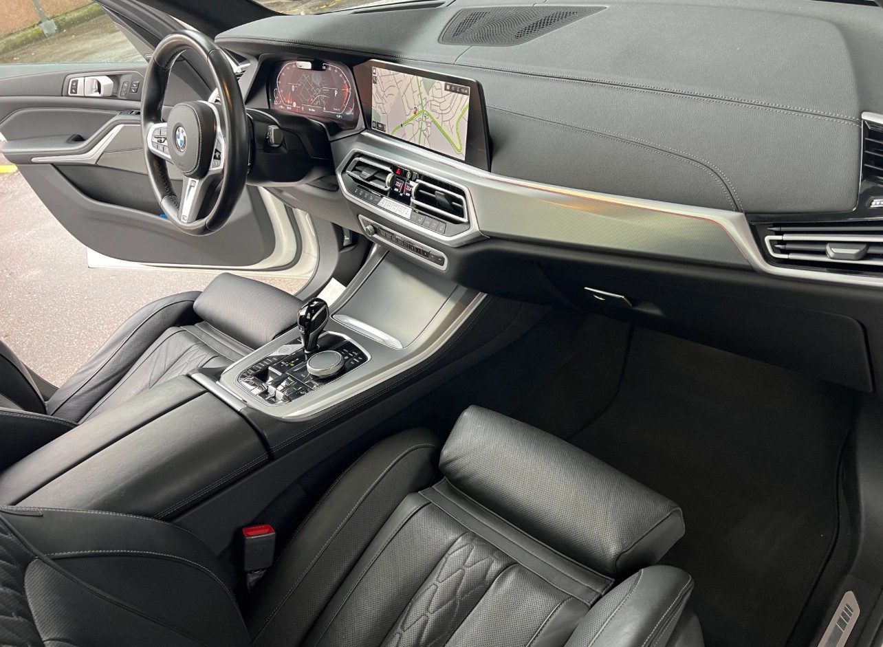 BMW X5 xDrive 48V 40d M Sport 7-Sitzer CH-Auto Leasingaktion 3.97%-image-11