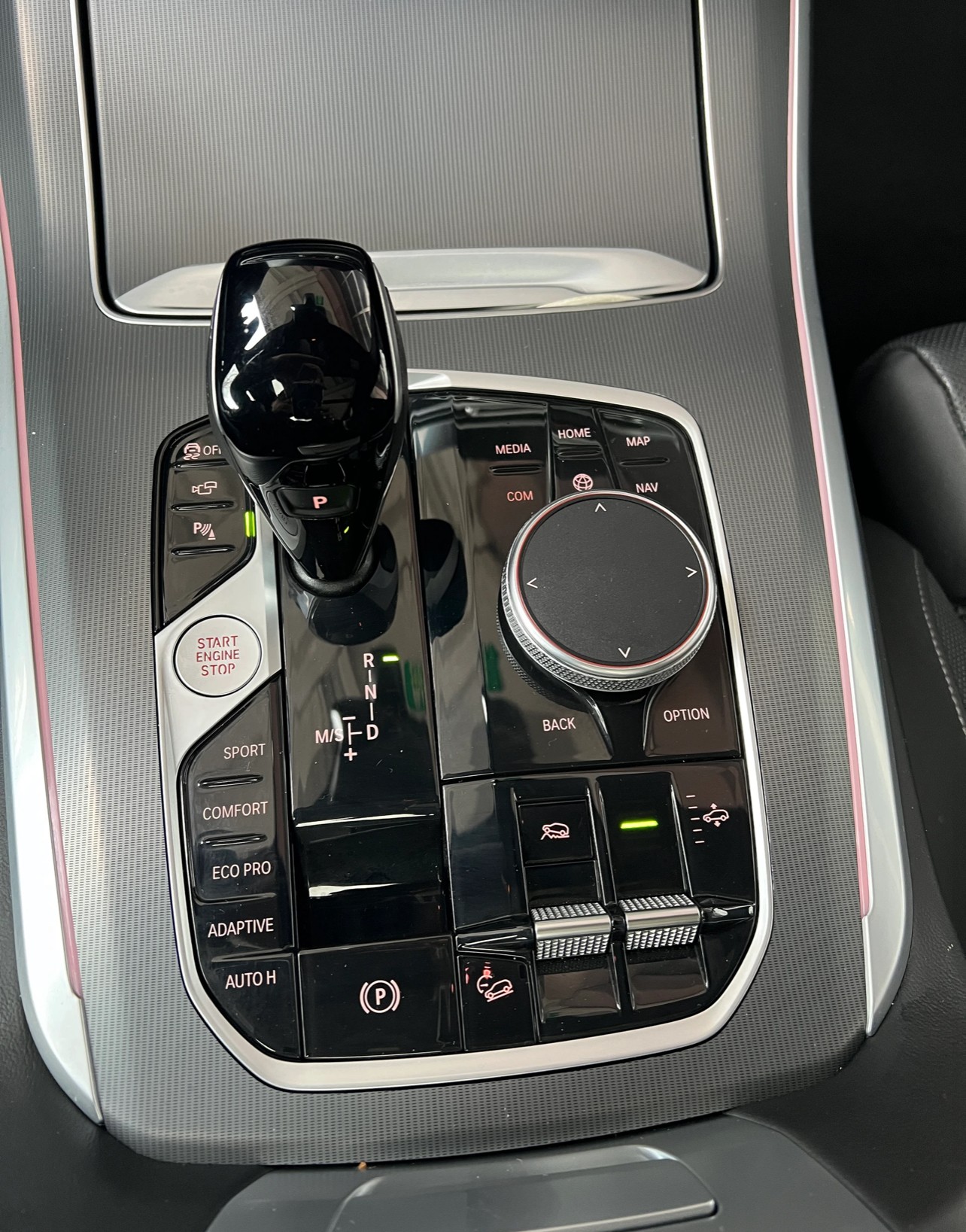 BMW X5 xDrive 48V 40d M Sport 7-Sitzer CH-Auto Leasingaktion 3.97%-image-9
