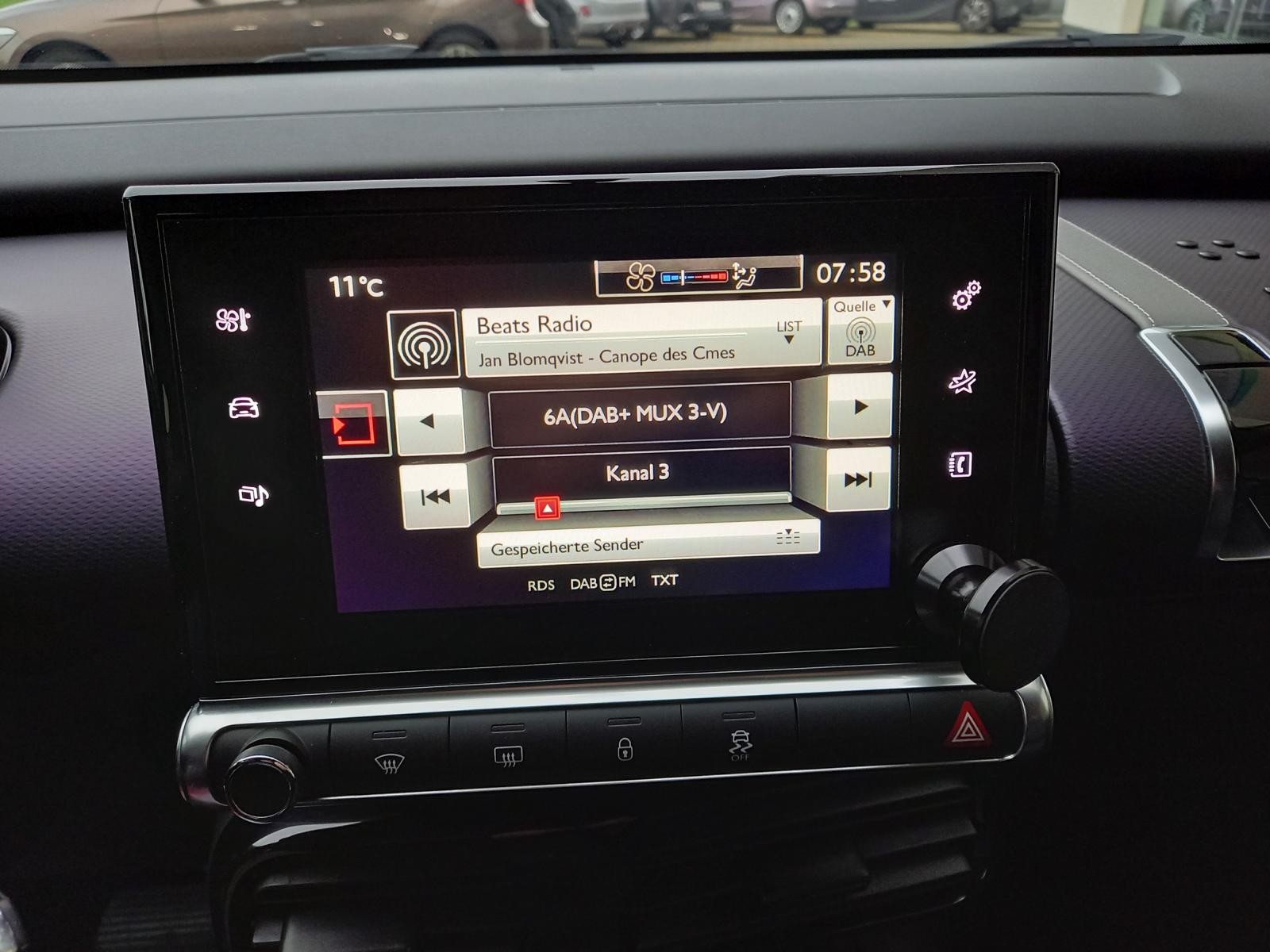 CITROEN C4 Cactus 1.6 BlueHDi Feel ETG6-image-8