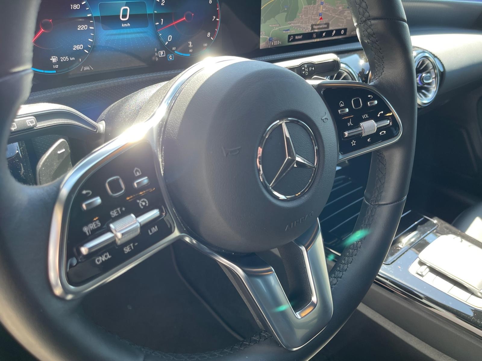 MERCEDES-BENZ CLA Shooting Brake 250 4Matic 7G-DCT Swiss Star-image-9
