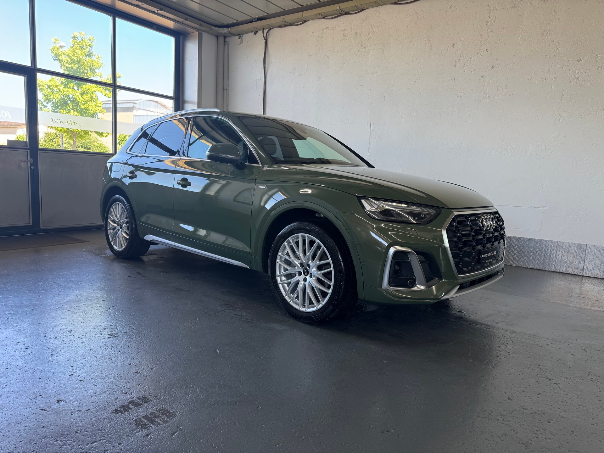 AUDI Q5 45 TFSI S-line quattro S-tronic-image-1