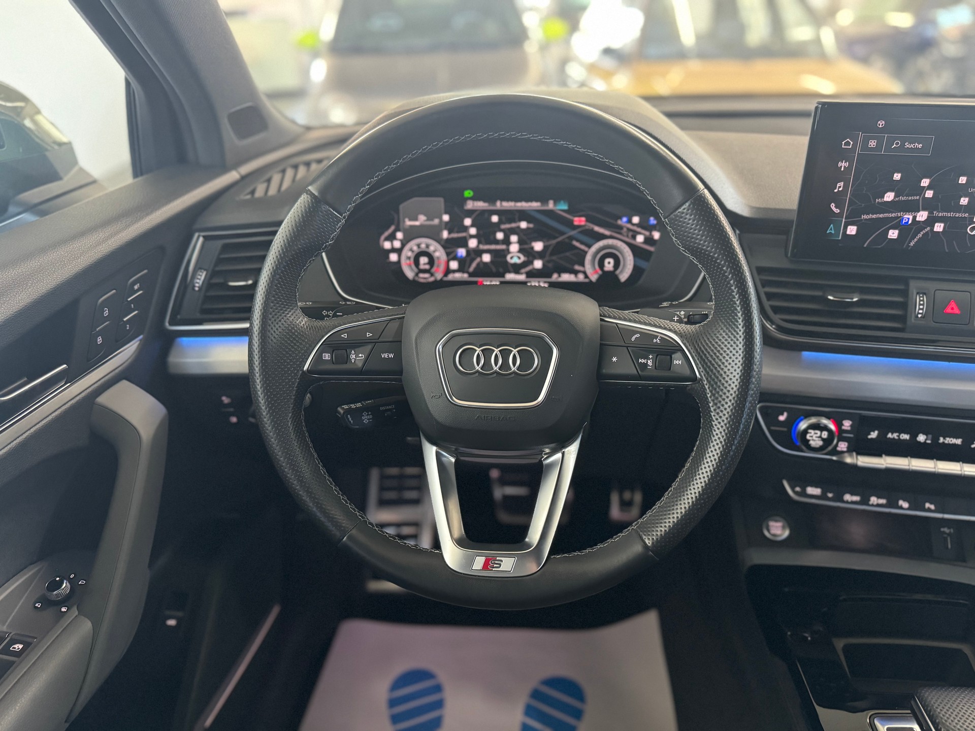 AUDI Q5 45 TFSI S-line quattro S-tronic-image-18