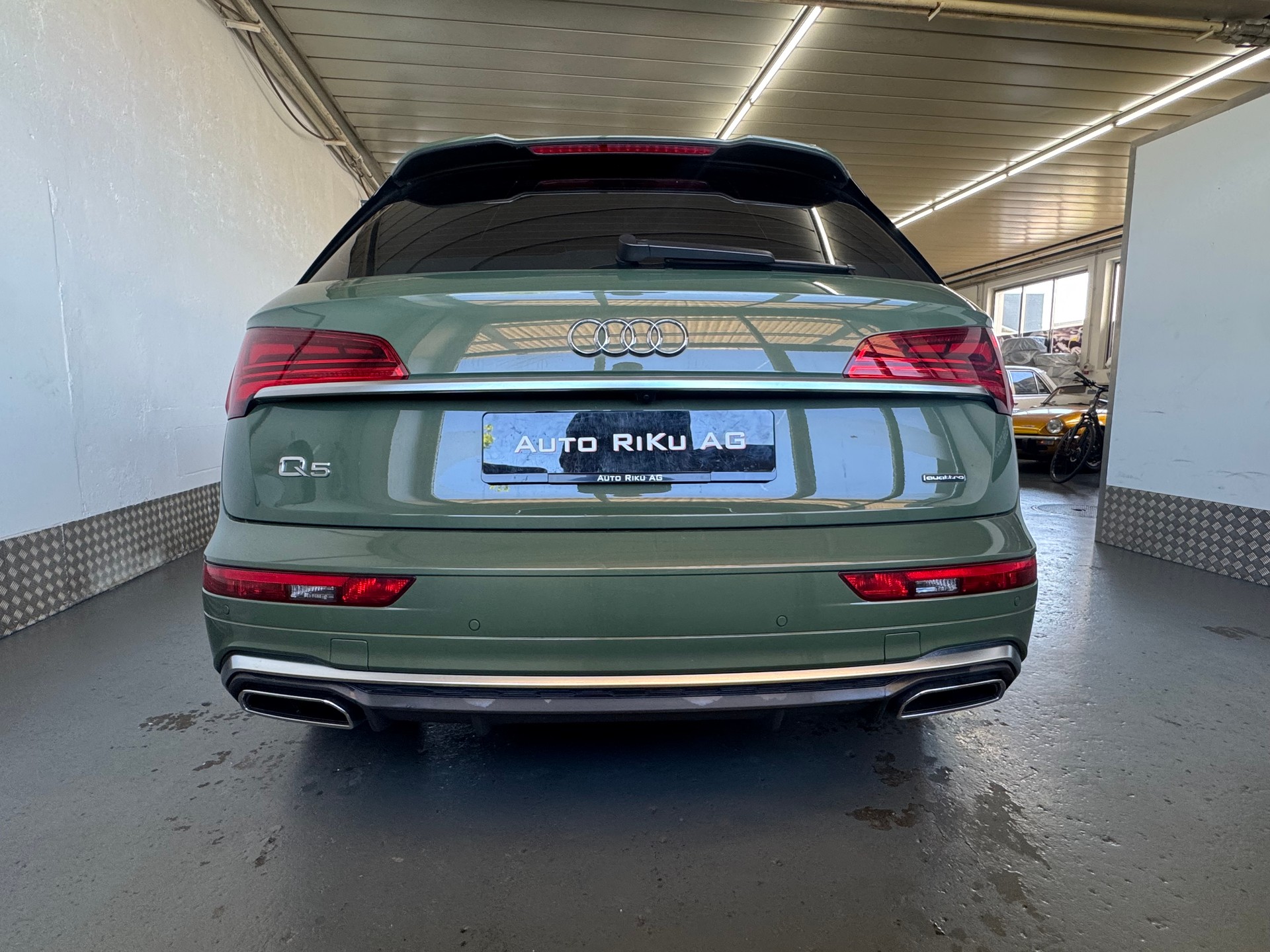 AUDI Q5 45 TFSI S-line quattro S-tronic-image-11