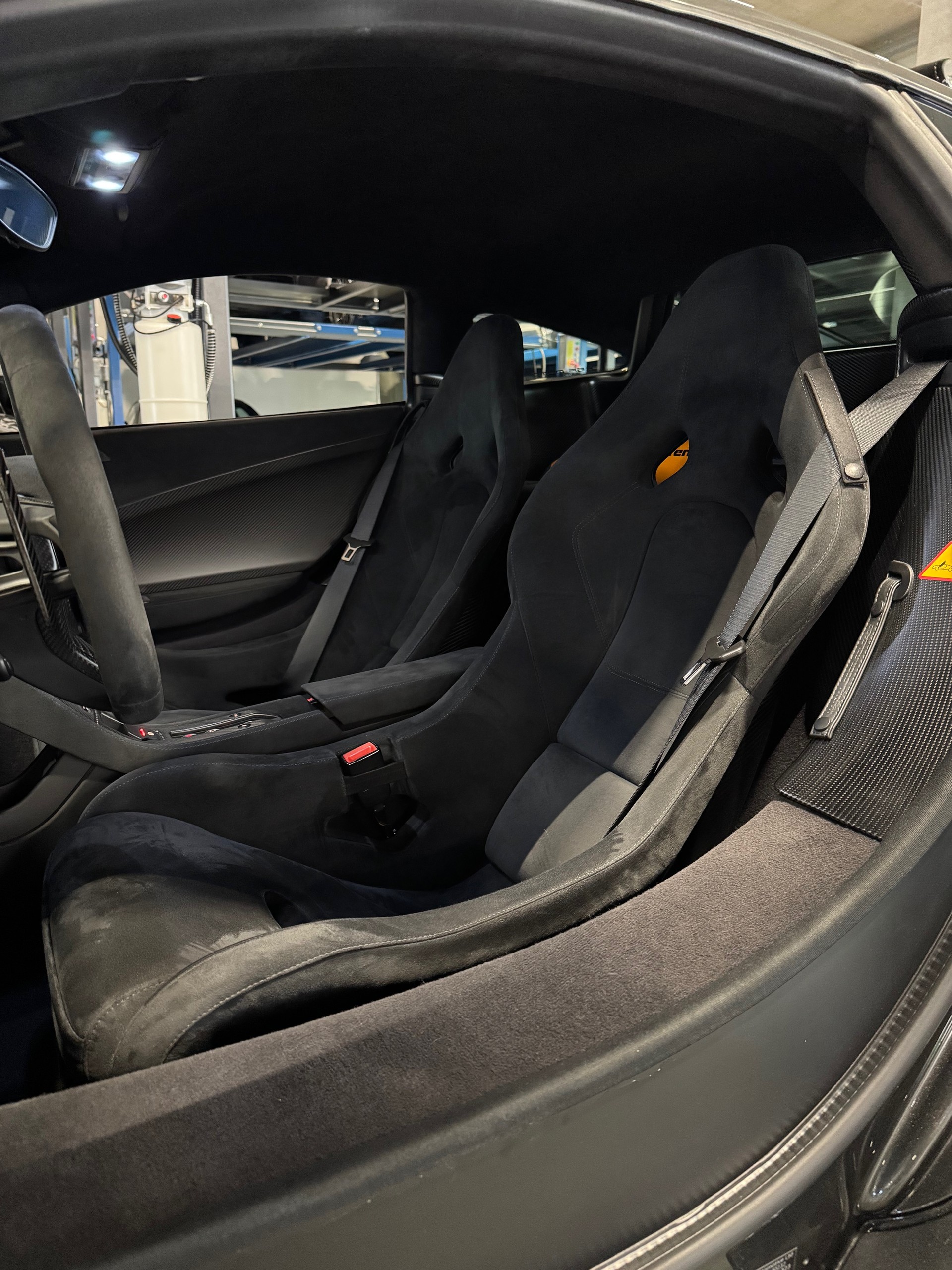 McLAREN 650S Coupé 3.8 V8 SSG-image-9