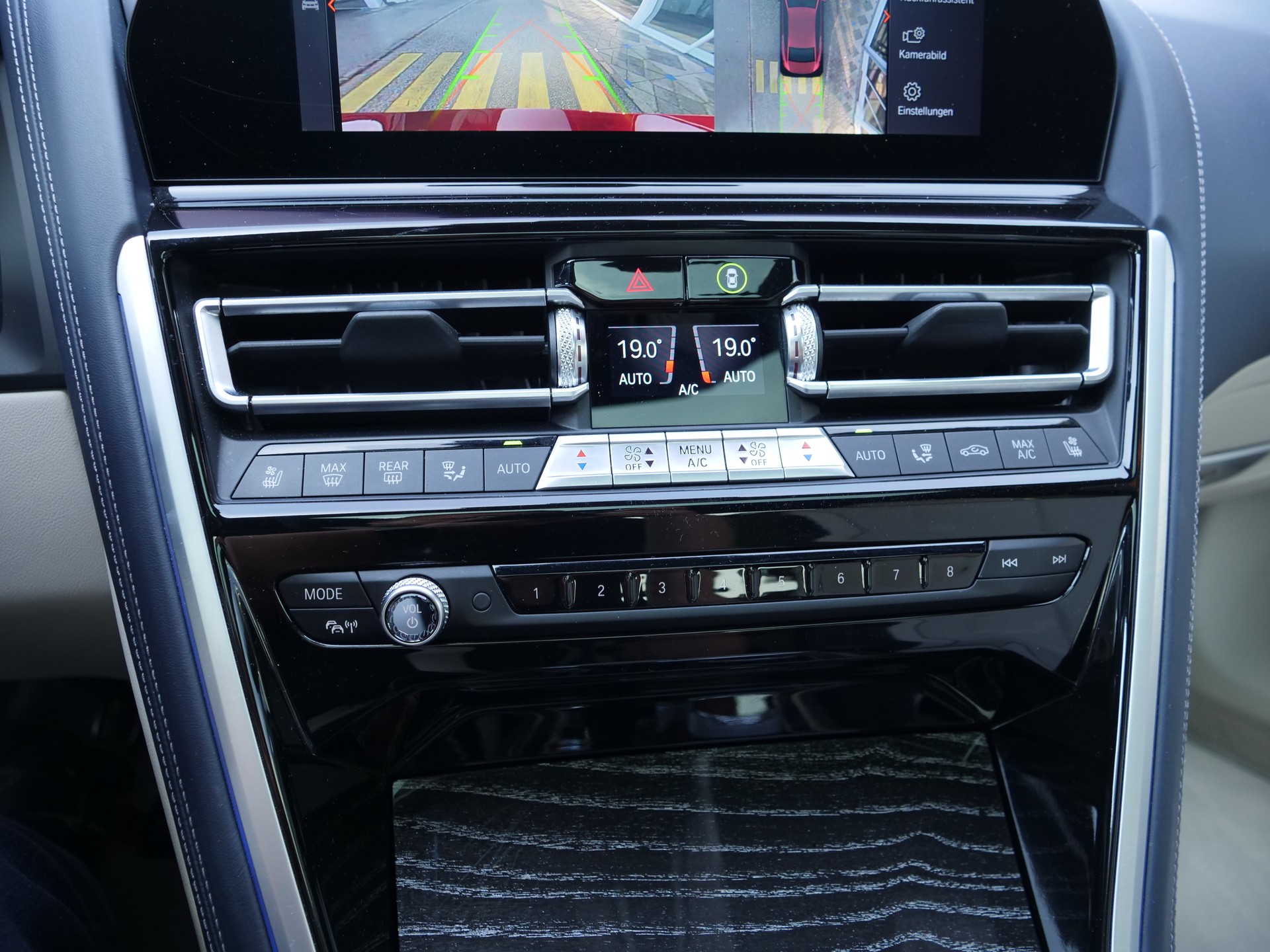 BMW 840d xDrive Steptronic-image-18