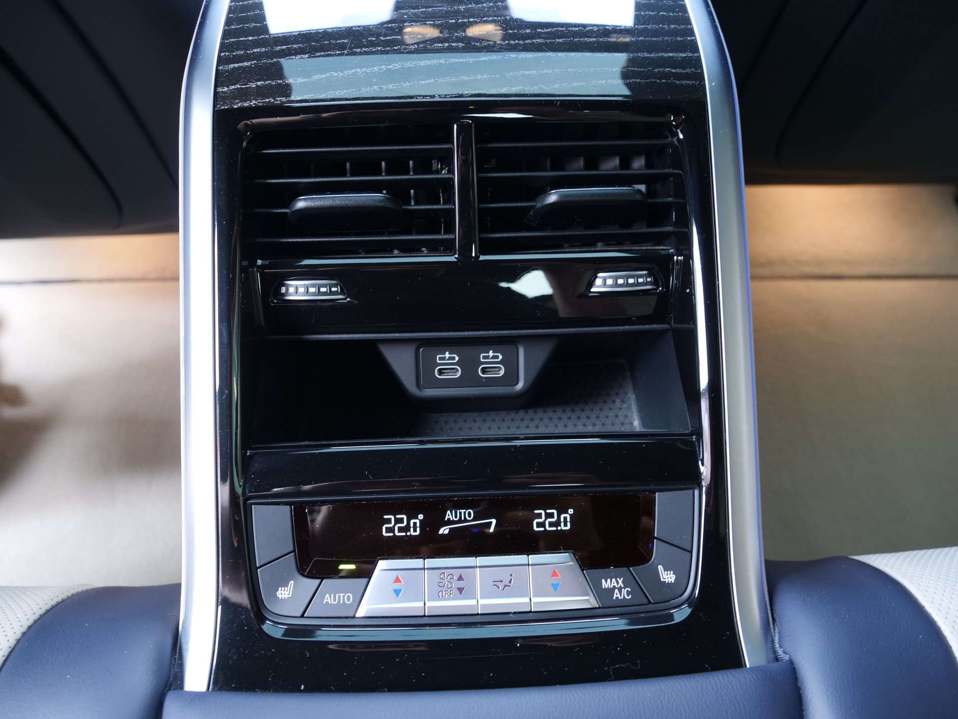 BMW 840d xDrive Steptronic-image-22