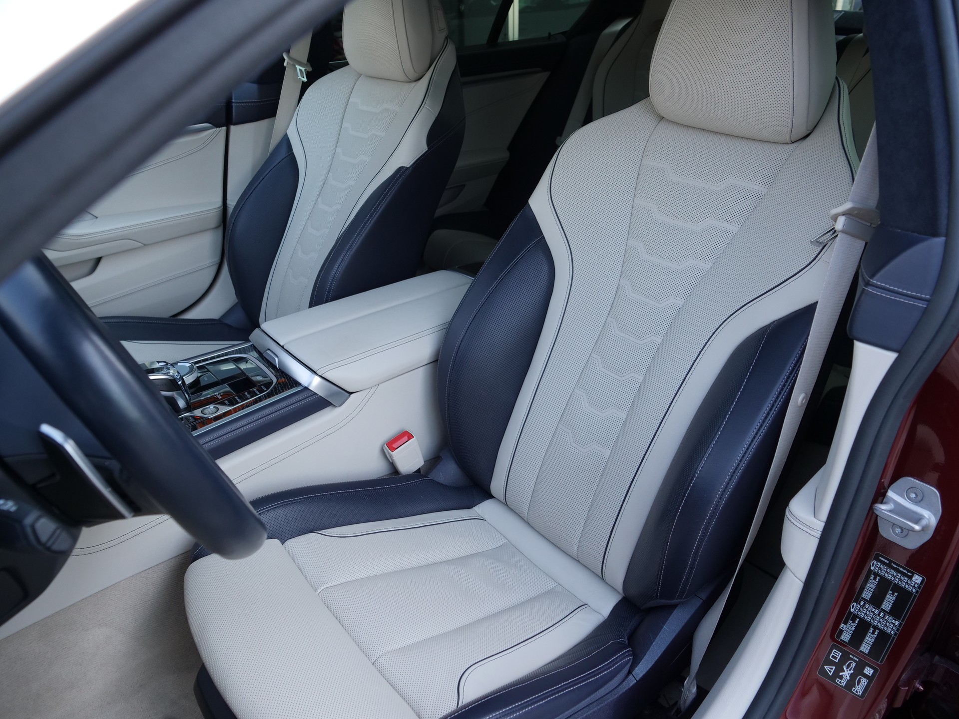 BMW 840d xDrive Steptronic-image-7