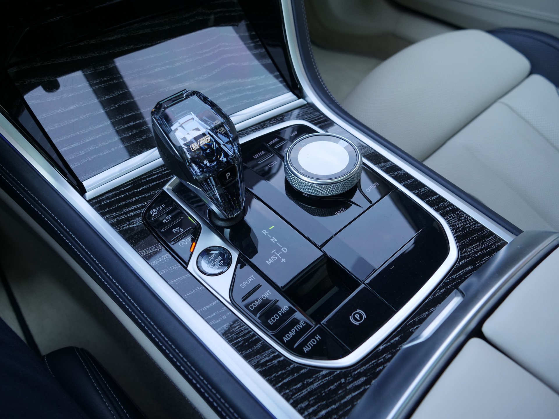 BMW 840d xDrive Steptronic-image-17