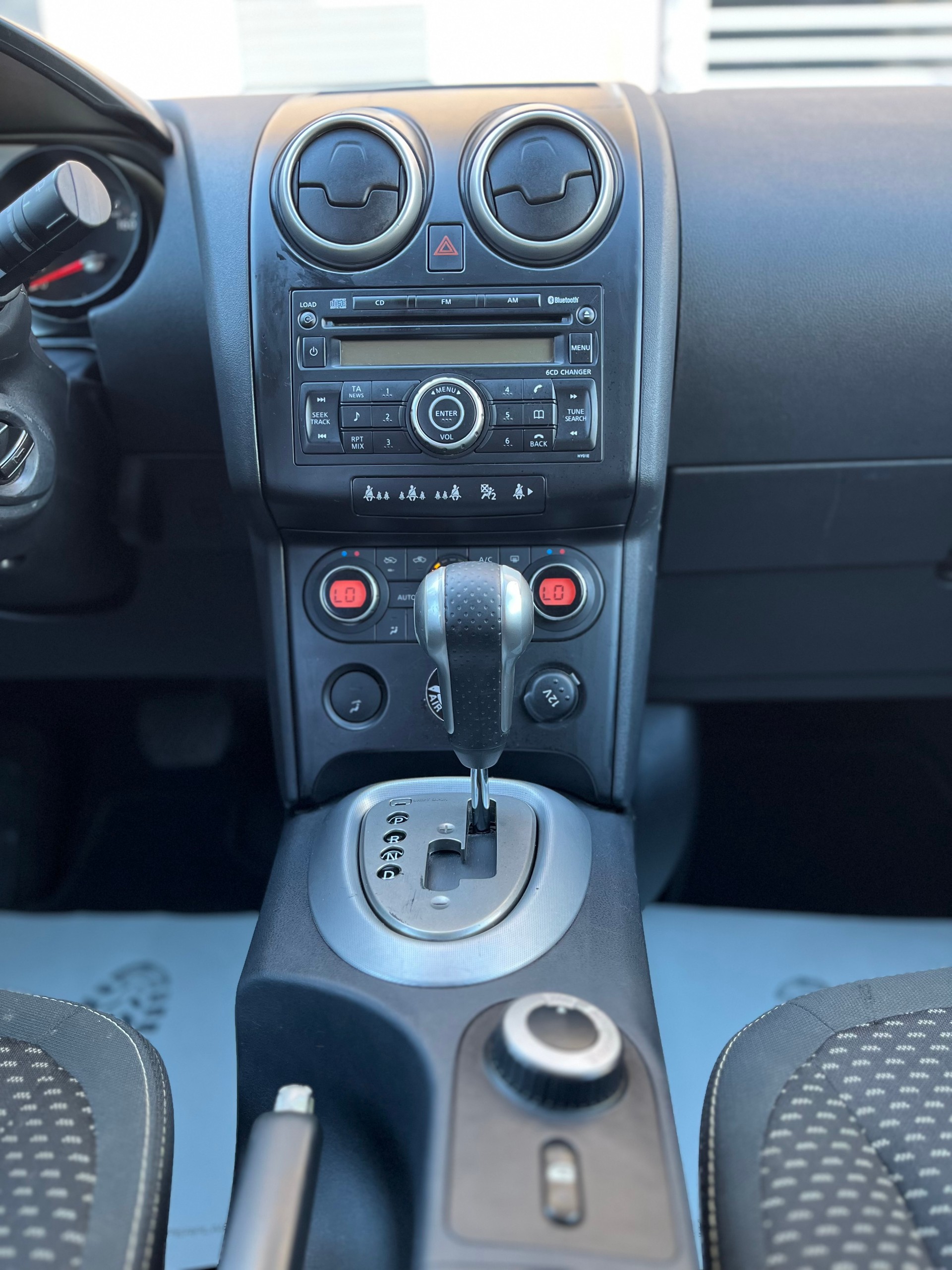 NISSAN Qashqai 2.0 dCi 4WD tekna Automatic-image-9