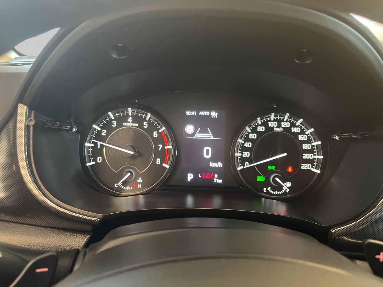 SUZUKI Vitara 1.4 T Compact Top Hybrid 4x4-image-6