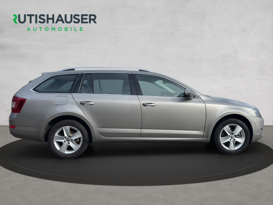 SKODA Octavia Combi 1.8 TSI Style DSG-image-5