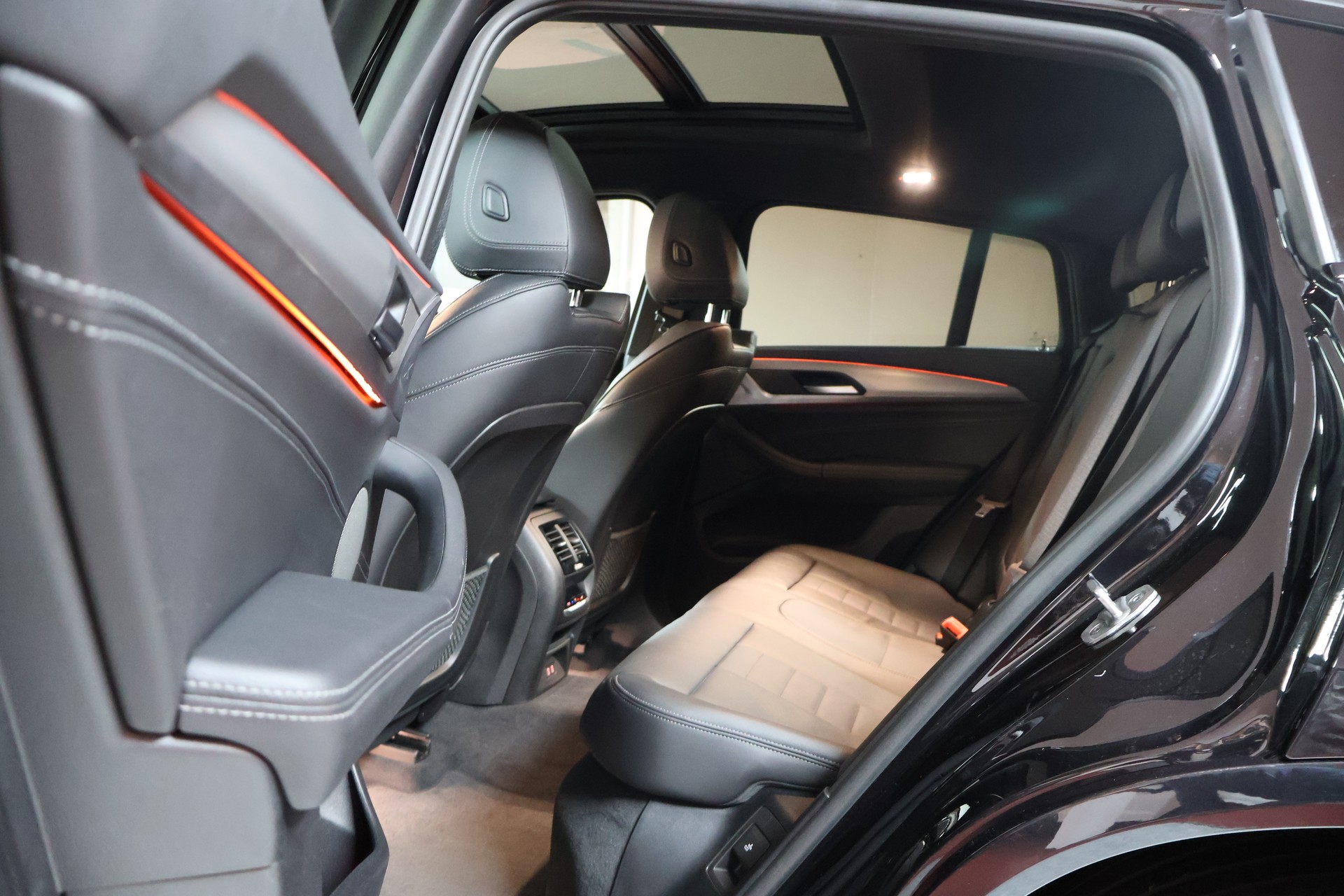 BMW X4 M40i Steptronic-image-19