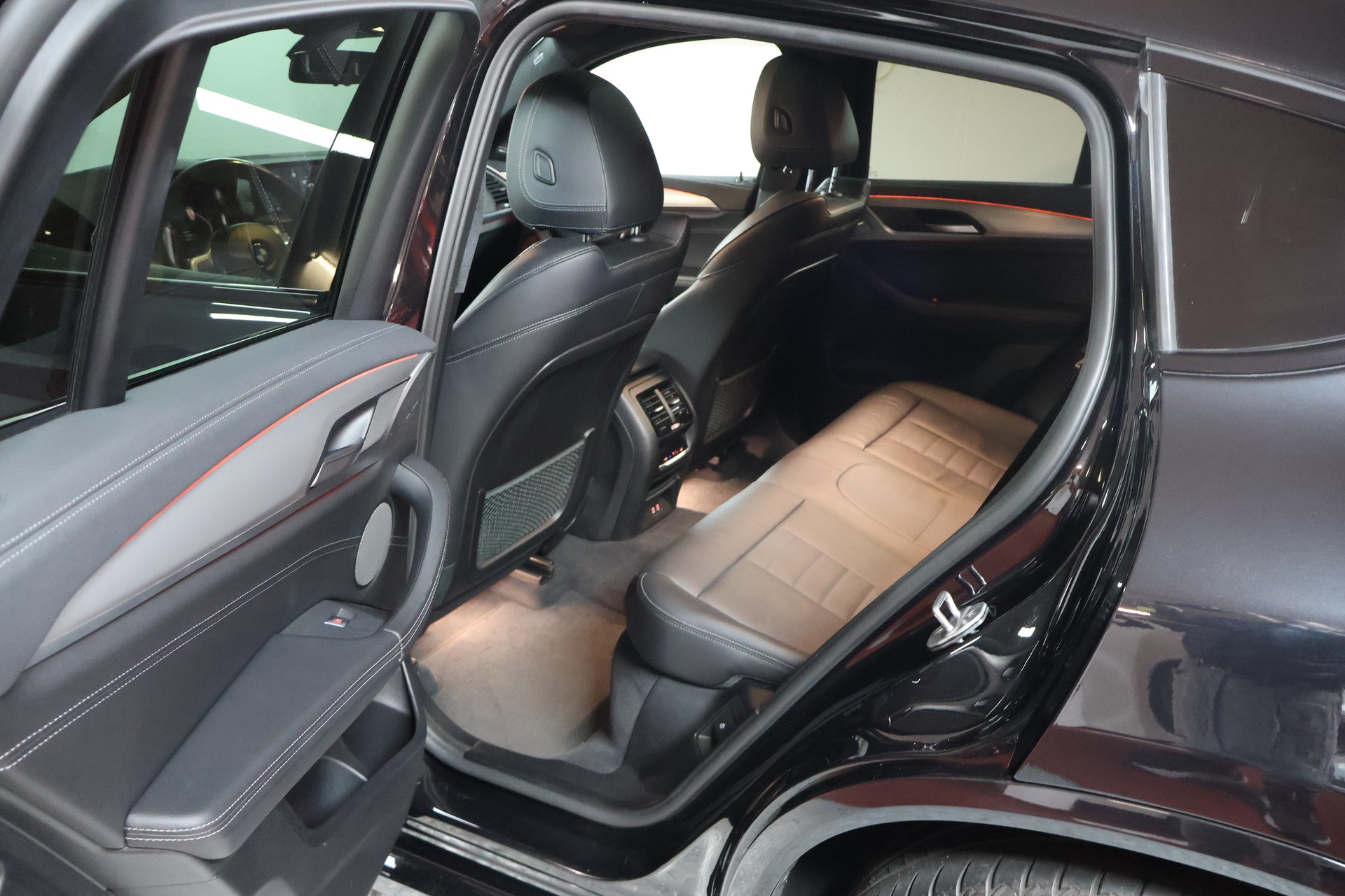 BMW X4 M40i Steptronic-image-18