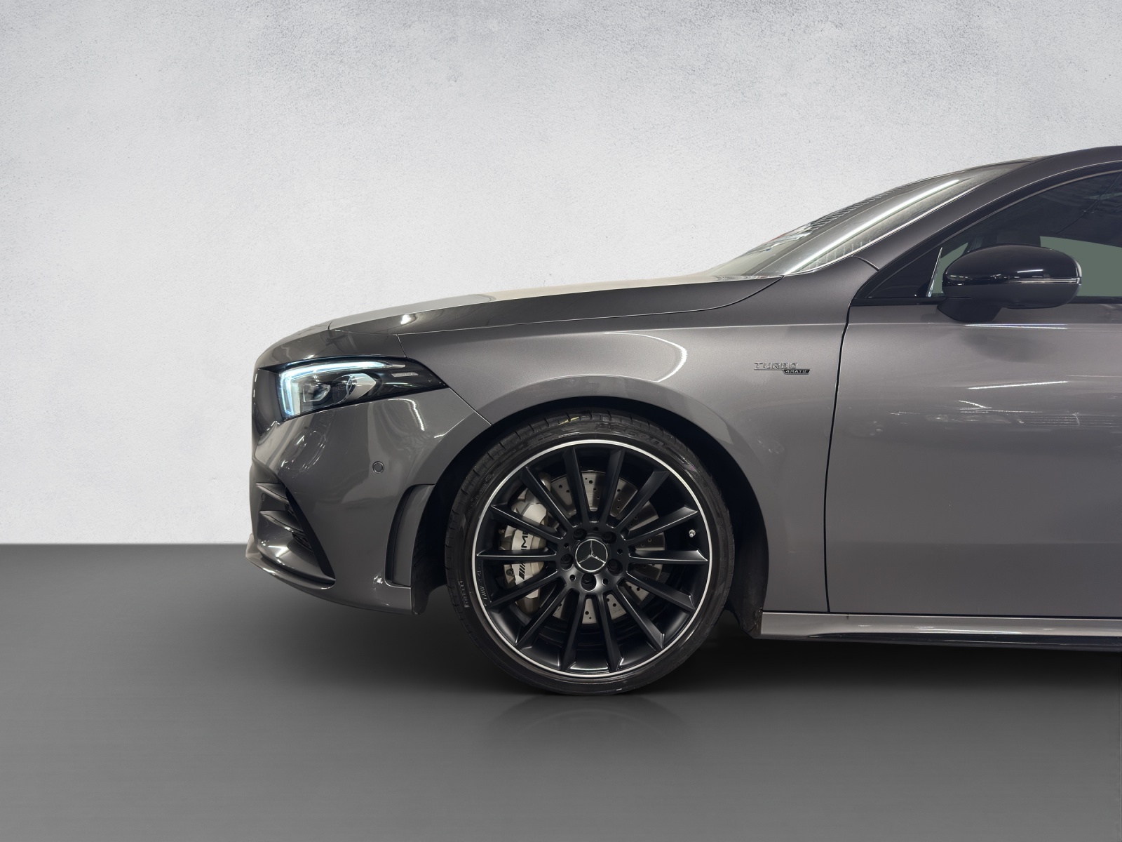 MERCEDES-BENZ A 35 AMG 4Matic-image-7