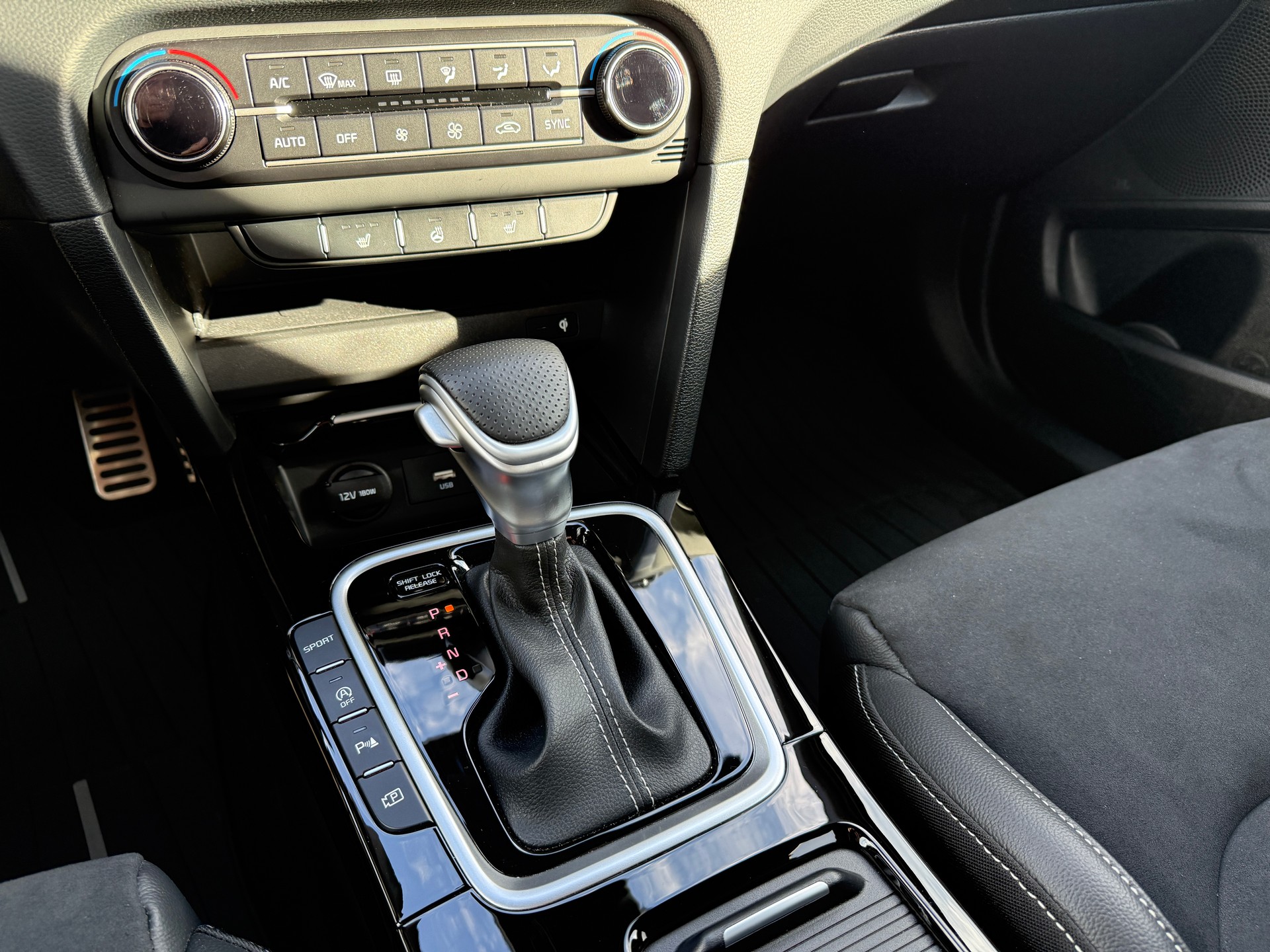 KIA ProCeed 1.5 T-GDi GT-Line Edition DCT-image-11