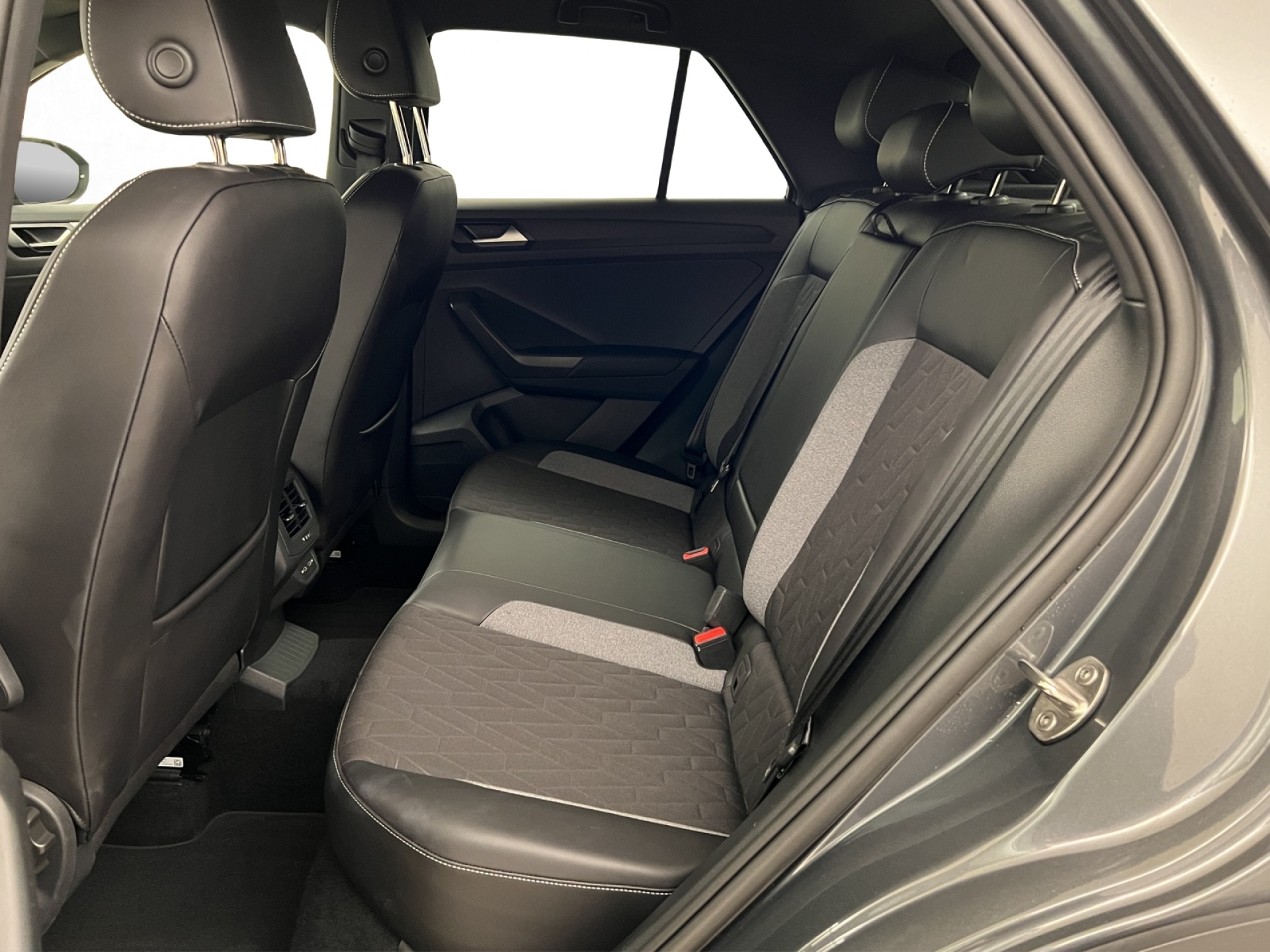 VW T-Roc 2.0 TDI SCR Goal DSG-image-5
