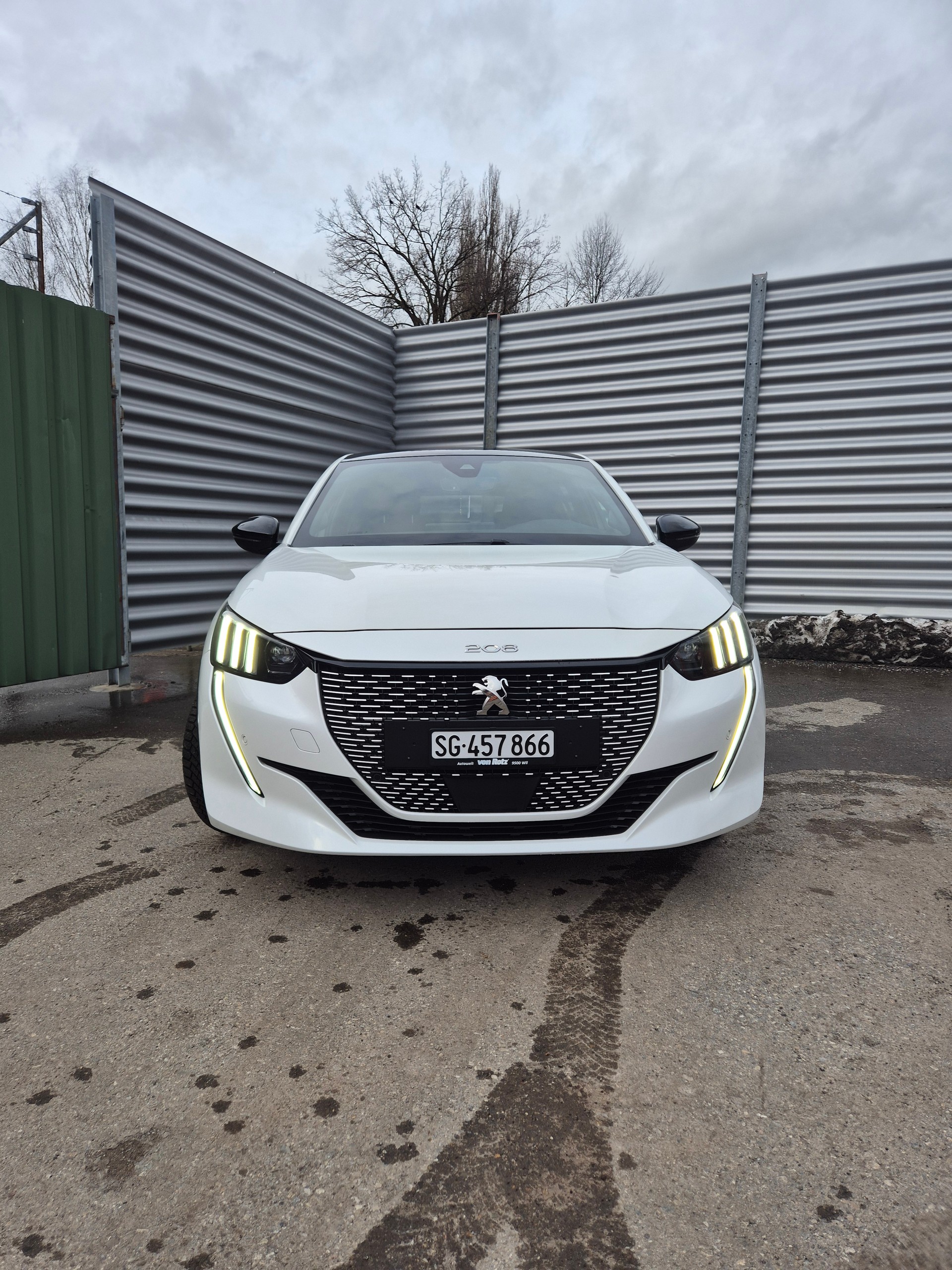 PEUGEOT 208 Elektrik GT-image-1