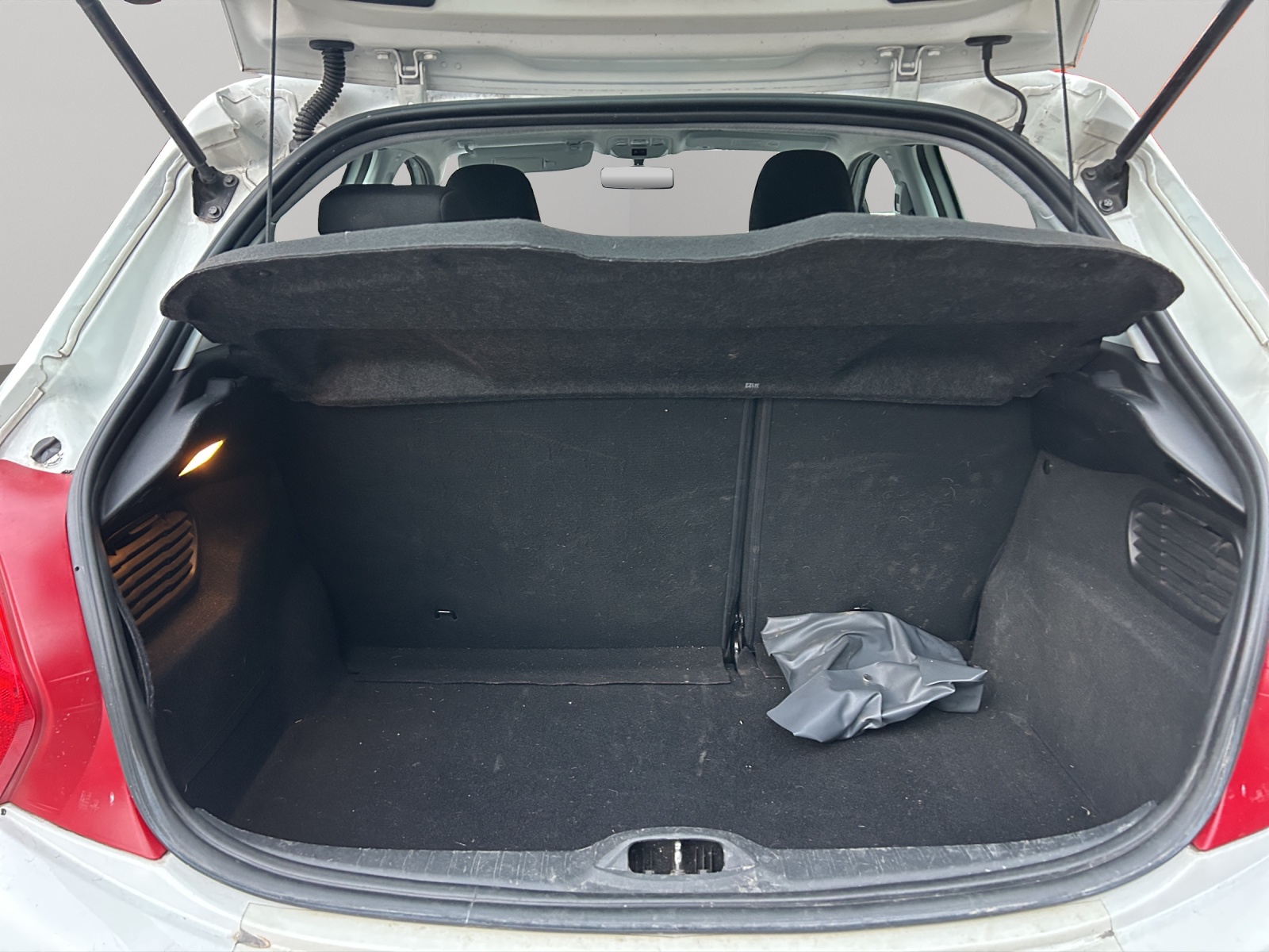 PEUGEOT 208 1.2 VTI Active-image-18
