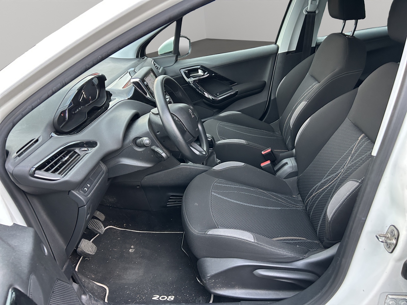 PEUGEOT 208 1.2 VTI Active-image-8