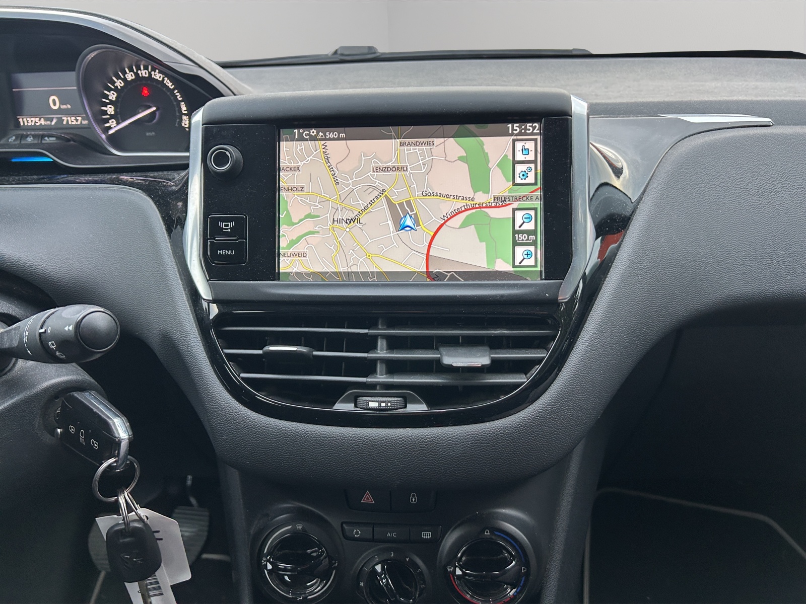 PEUGEOT 208 1.2 VTI Active-image-11