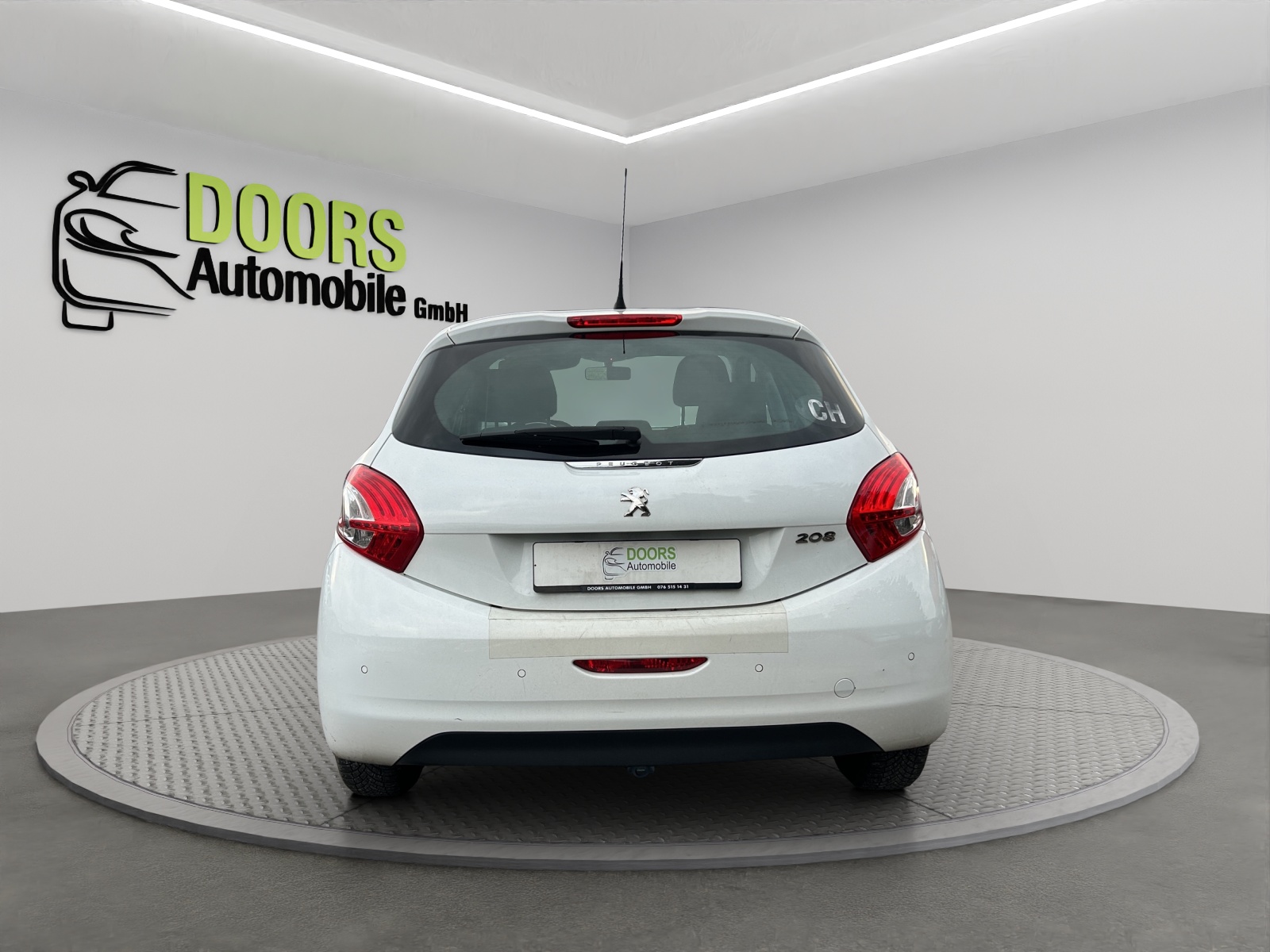 PEUGEOT 208 1.2 VTI Active-image-4