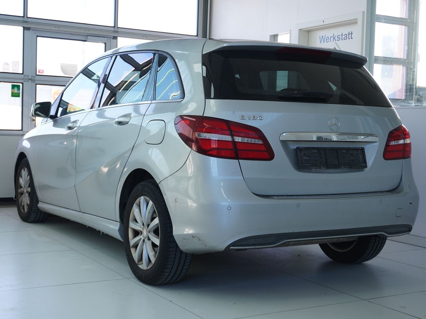 MERCEDES-BENZ B 180 Style-image-1