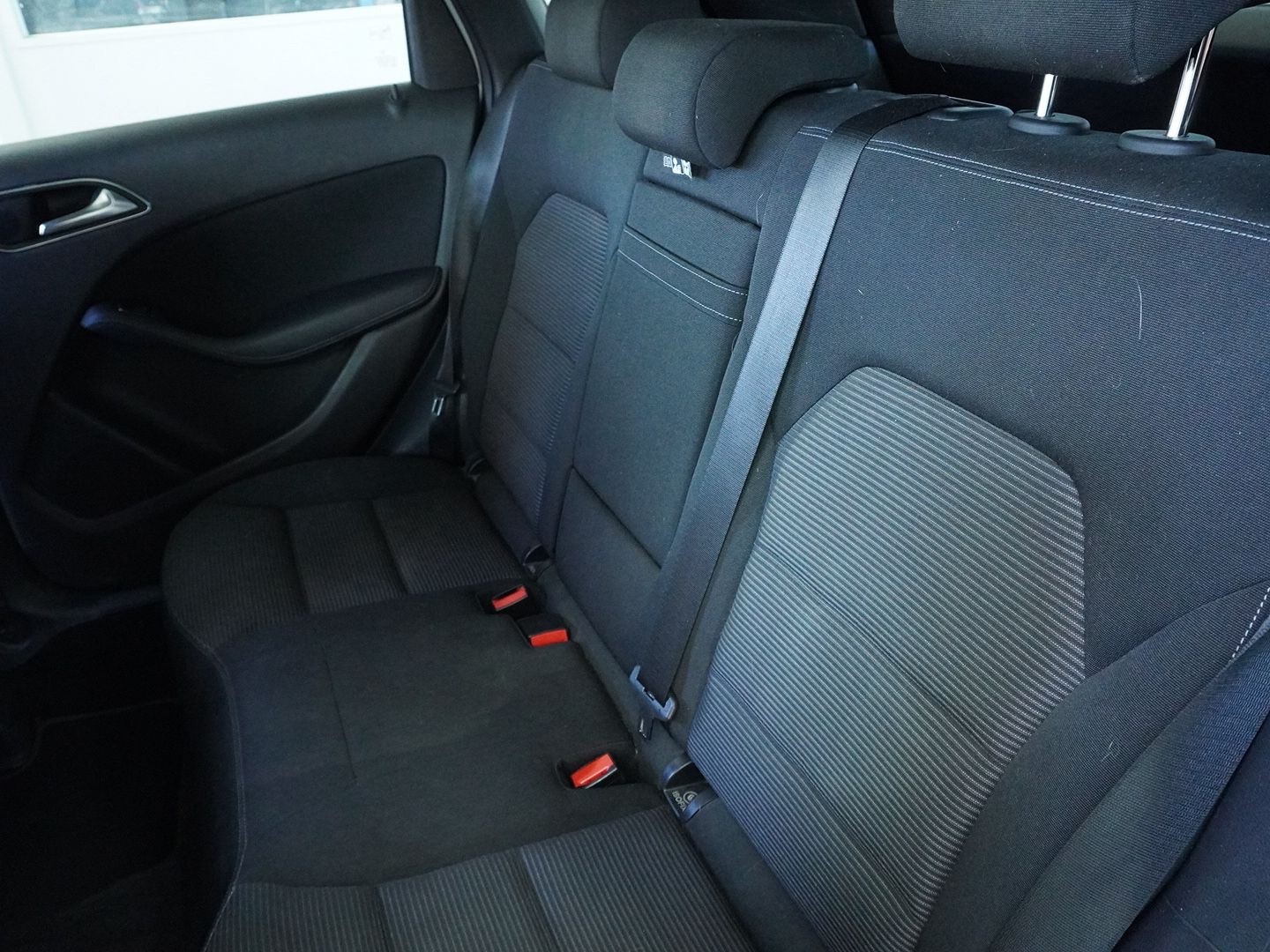 MERCEDES-BENZ B 180 Style-image-4