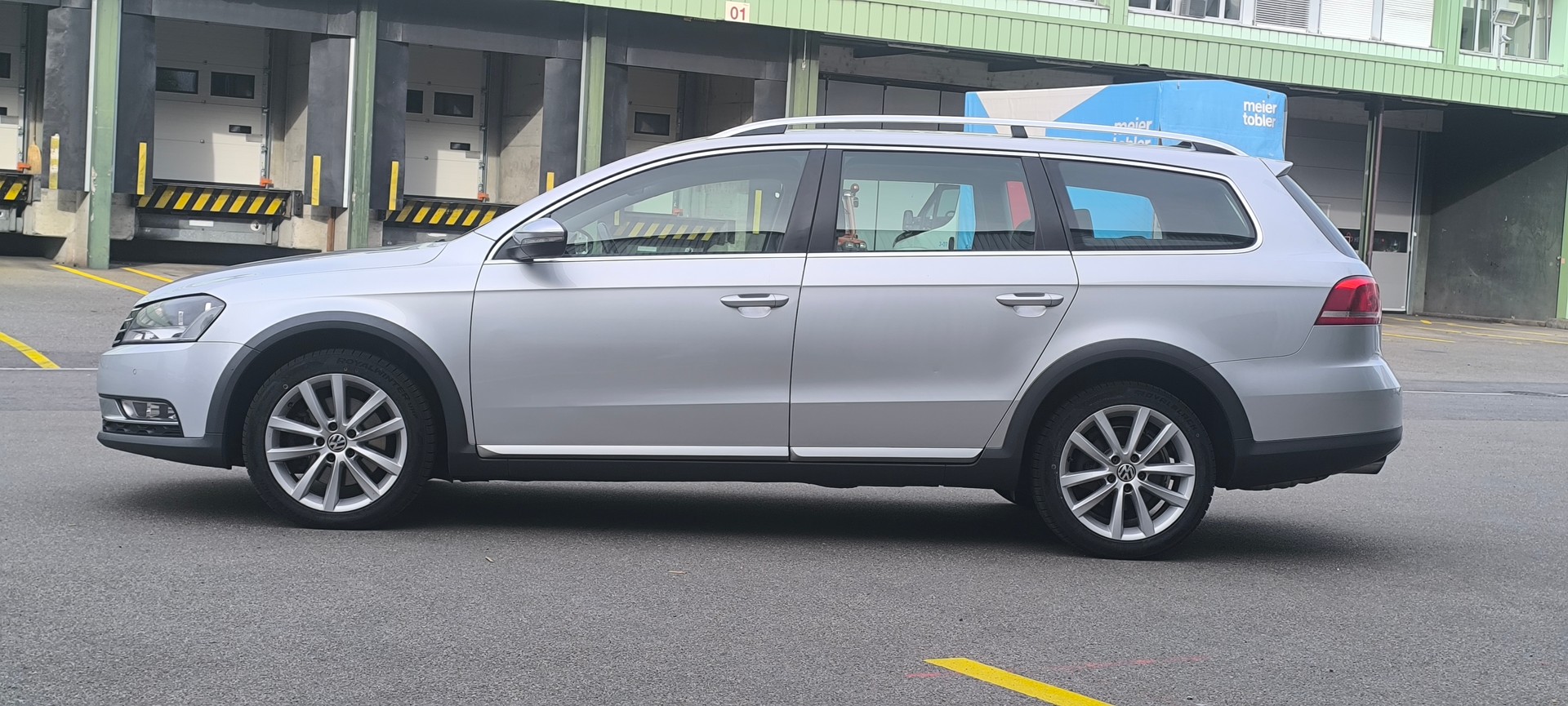 VW Passat Alltrack 2.0 TSI 4Motion DSG-image-6